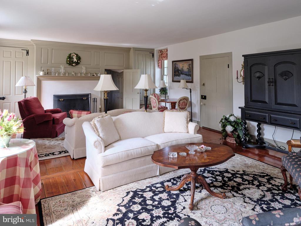 Newtown, Pennsylvania, 18940, United States, 4 Bedrooms Bedrooms, ,4 BathroomsBathrooms,Residential,For Sale,1995554