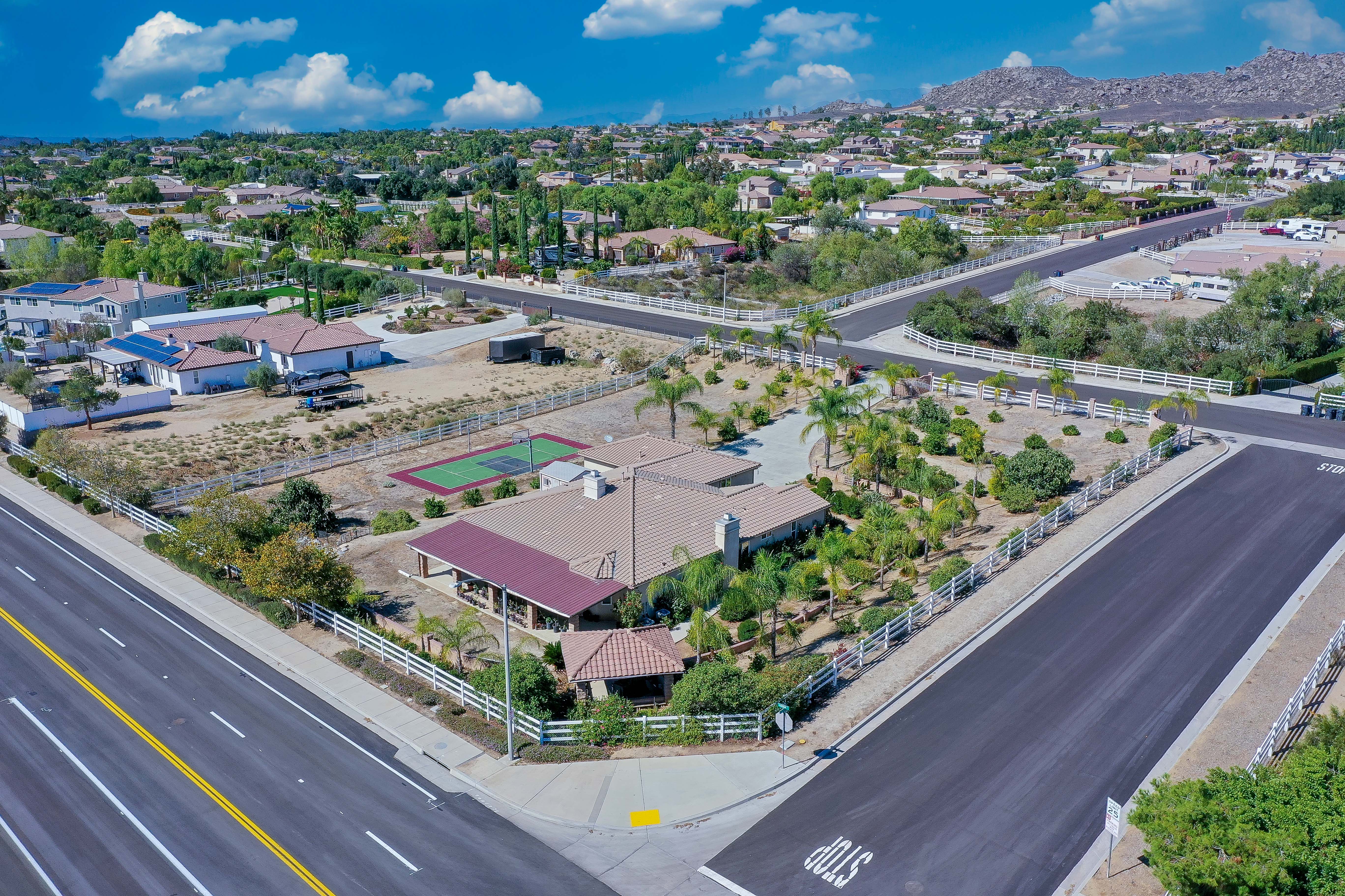  17715 Timberview Drive, Riverside, CA 92504 - 物件實景