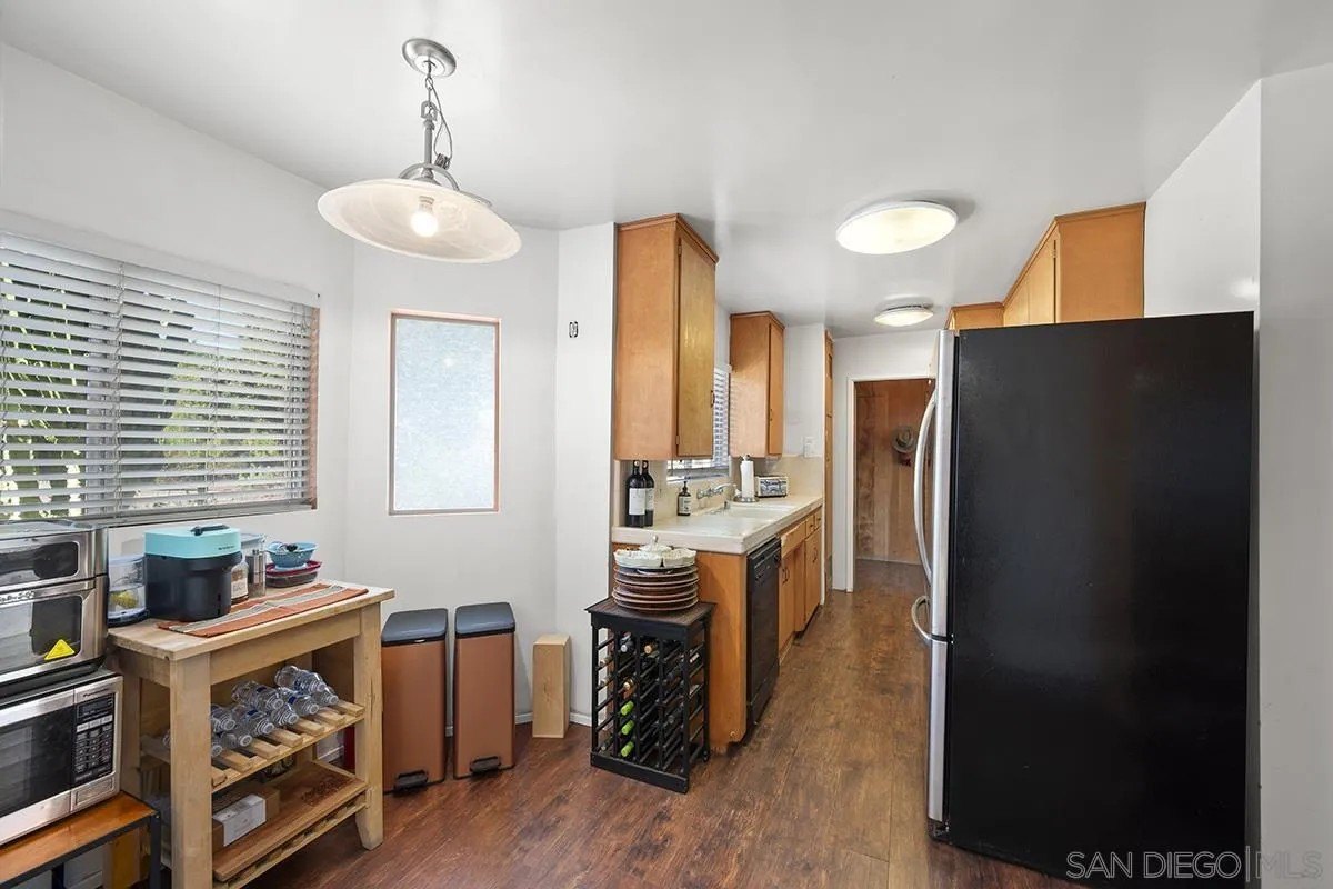 La Mesa, California, 91941, United States, 3 Bedrooms Bedrooms, ,4 BathroomsBathrooms,Residential,For Sale,1911905