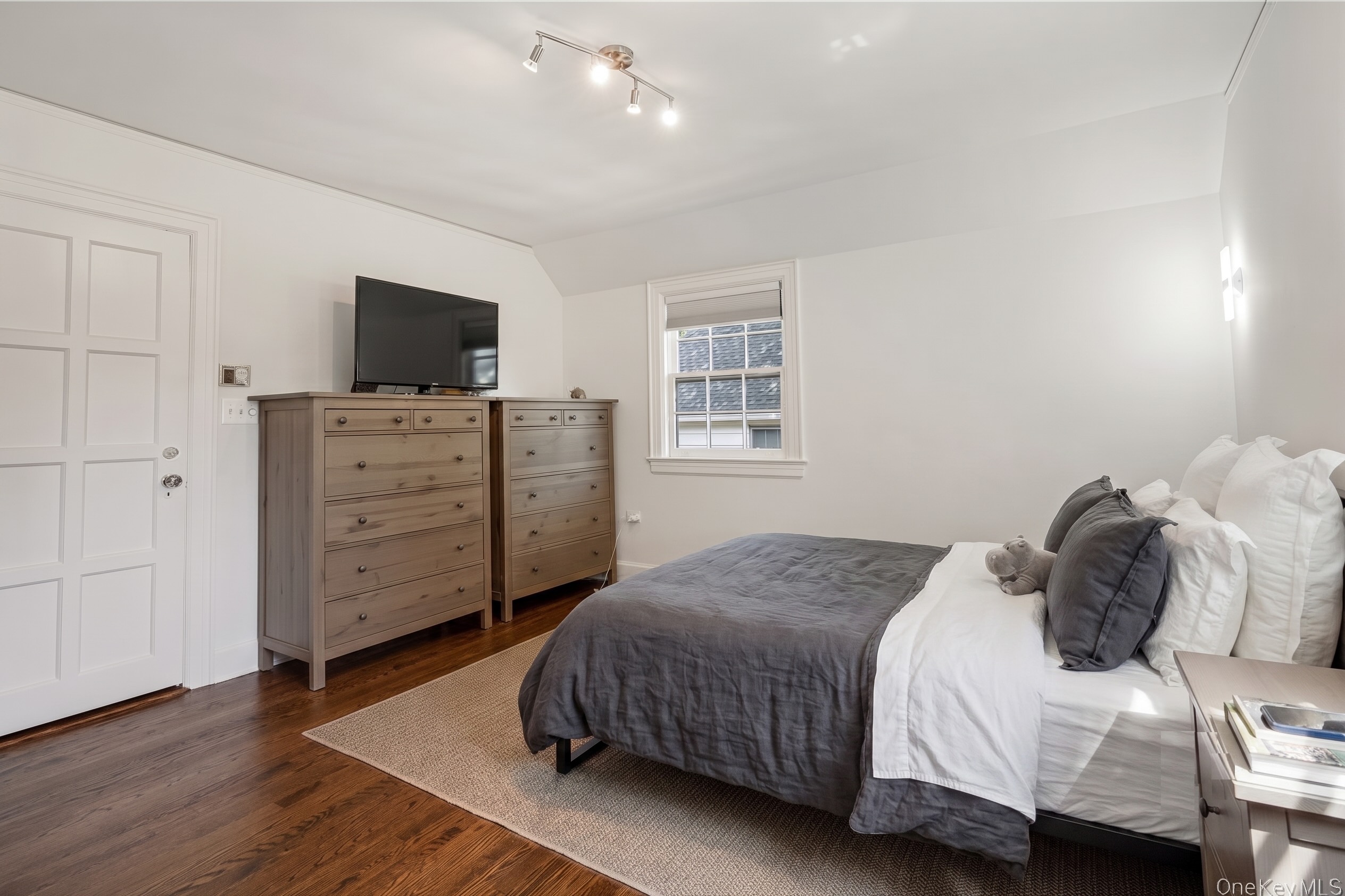 Distinctive Scarsdale rental offering the perfect blend of character, space, an - 物件實景