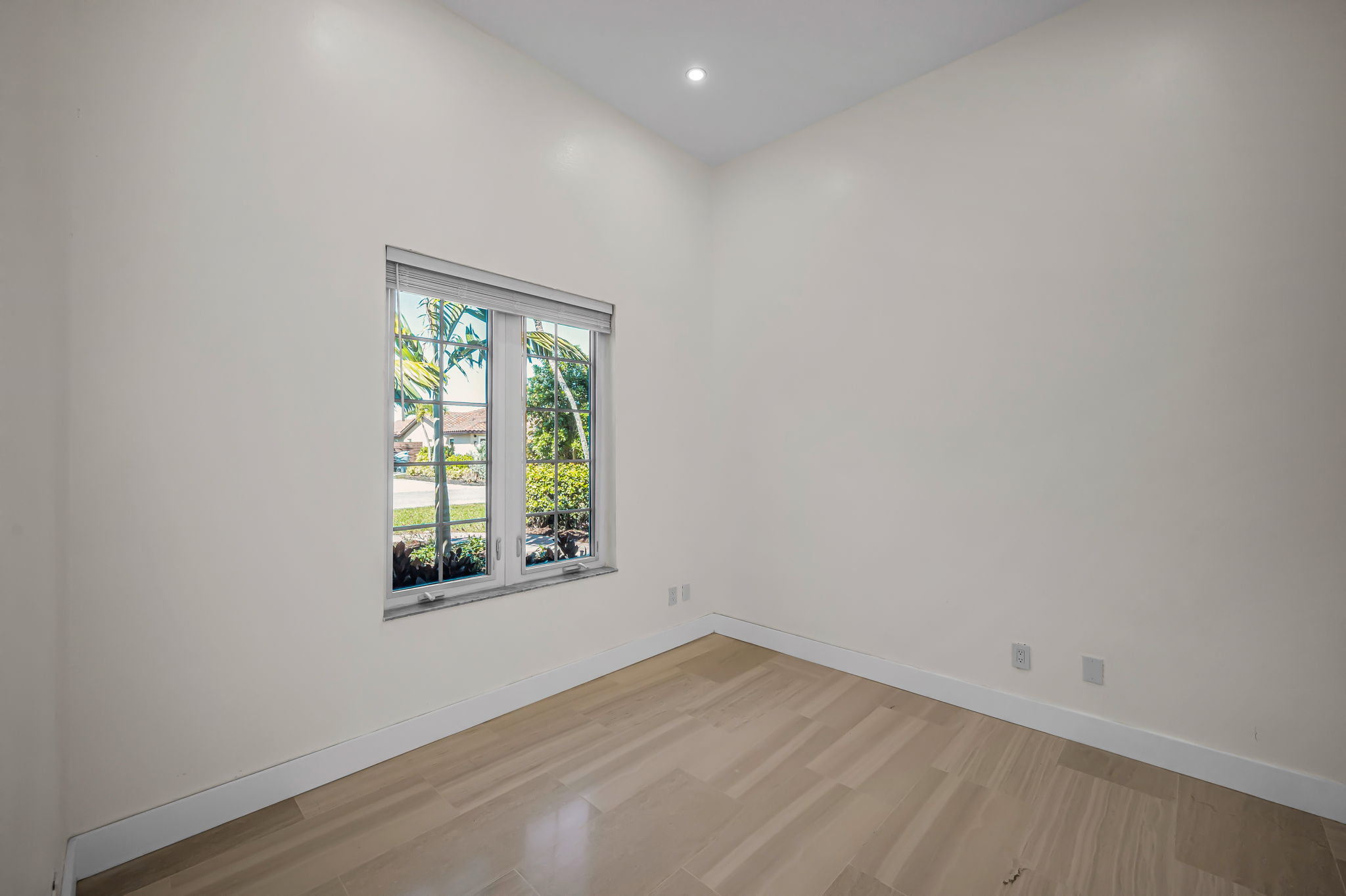 Treasure Island, Florida, 33706, United States, 4 Bedrooms Bedrooms, ,3 BathroomsBathrooms,Residential,For Sale,2016034