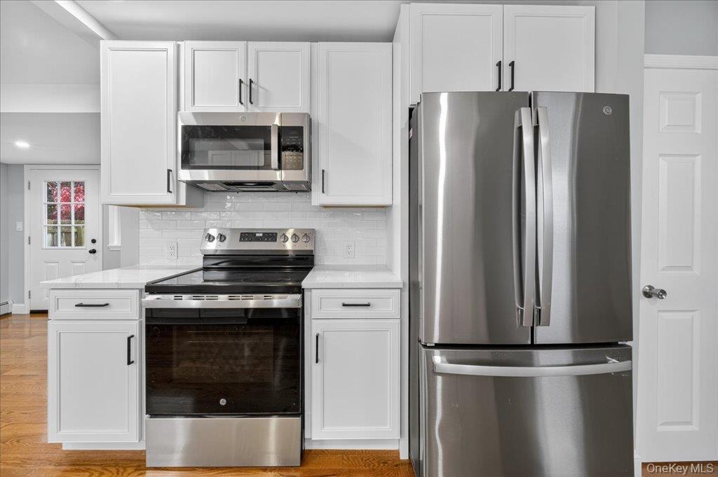 Saugerties, New York, 12477, United States, 4 Bedrooms Bedrooms, ,3 BathroomsBathrooms,Residential,For Sale,1986051