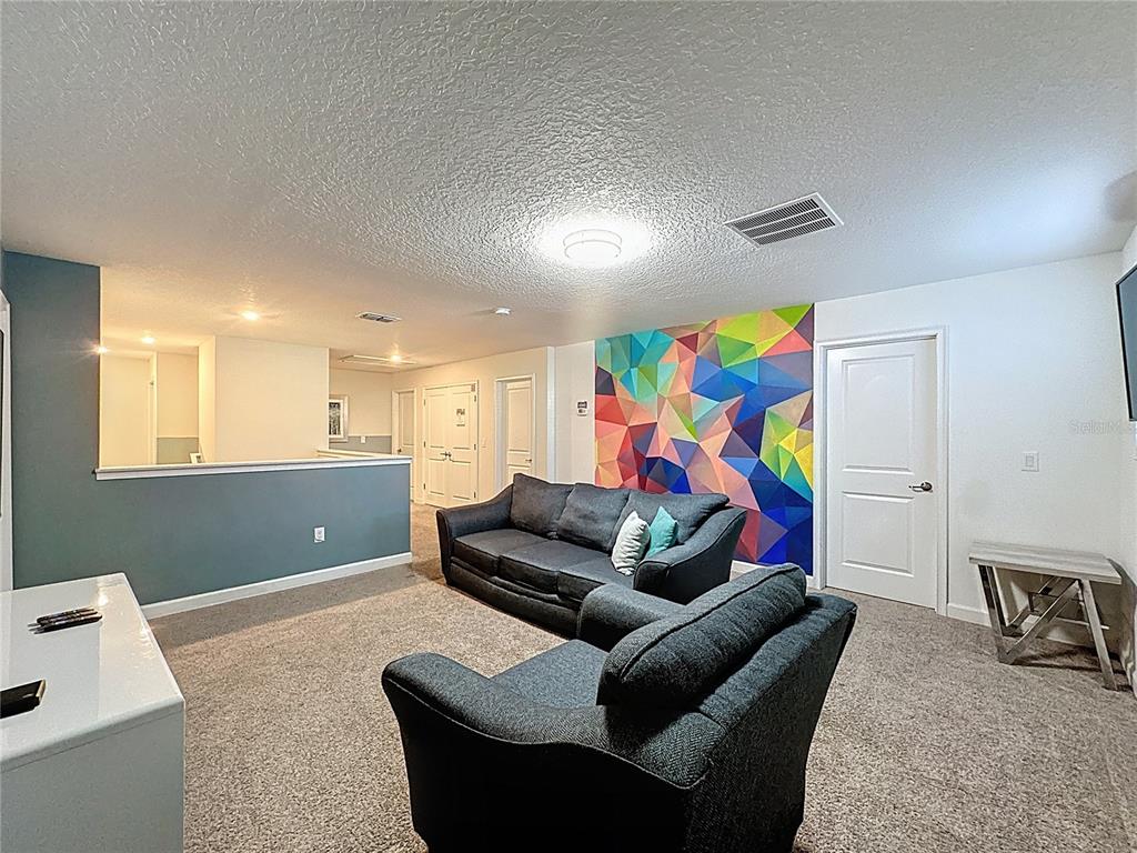 Davenport, Florida, 33896, United States, 8 Bedrooms Bedrooms, ,5 BathroomsBathrooms,Residential,For Sale,1992116