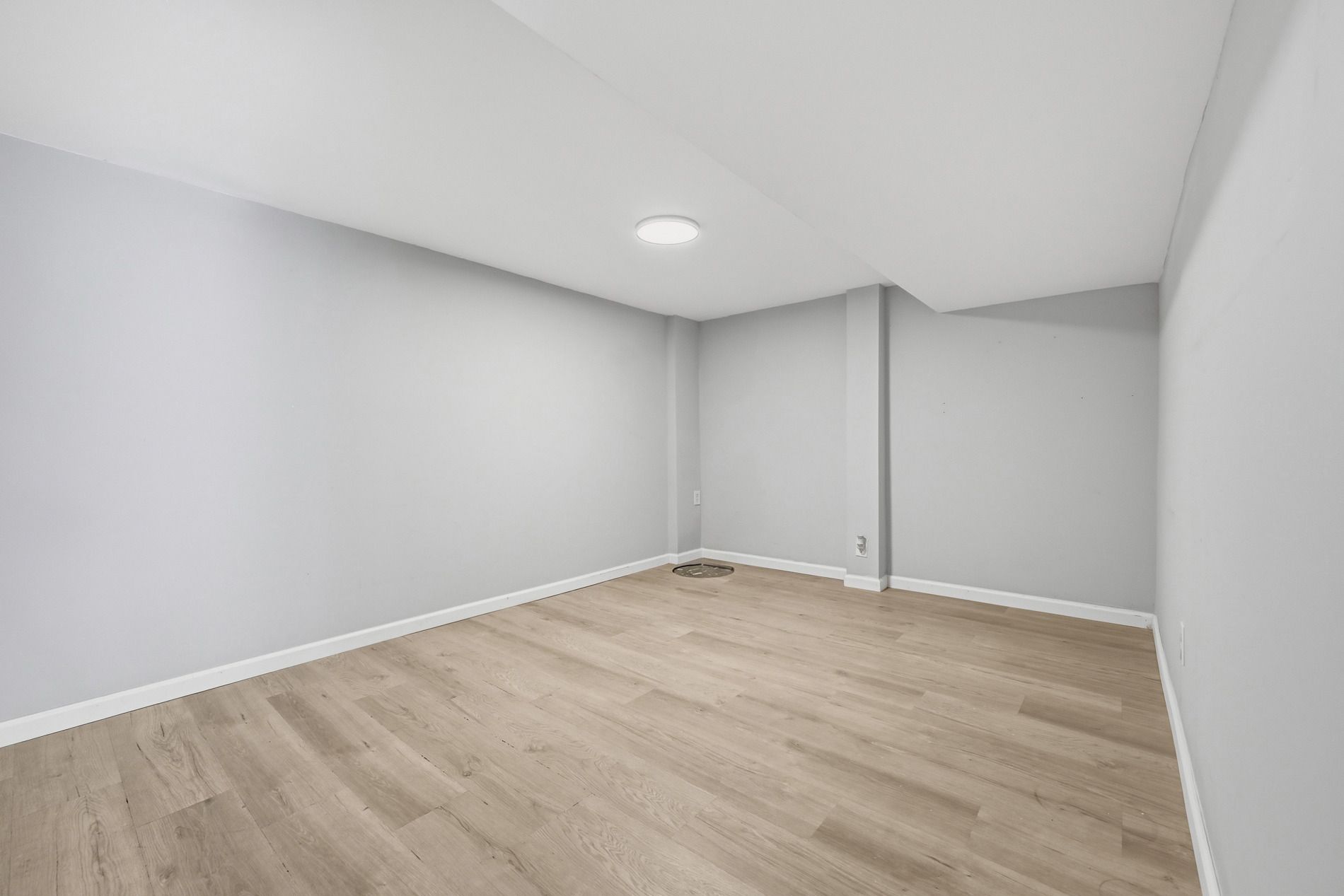  907 Camelot Drive, Pittsburgh, PA 15237 - 物件實景