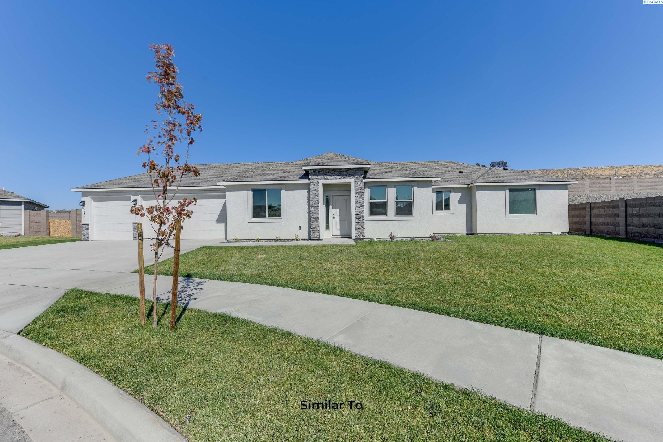 Kennewick, Washington, 99338, United States, 4 Bedrooms Bedrooms, ,2 BathroomsBathrooms,Residential,For Sale,1829366