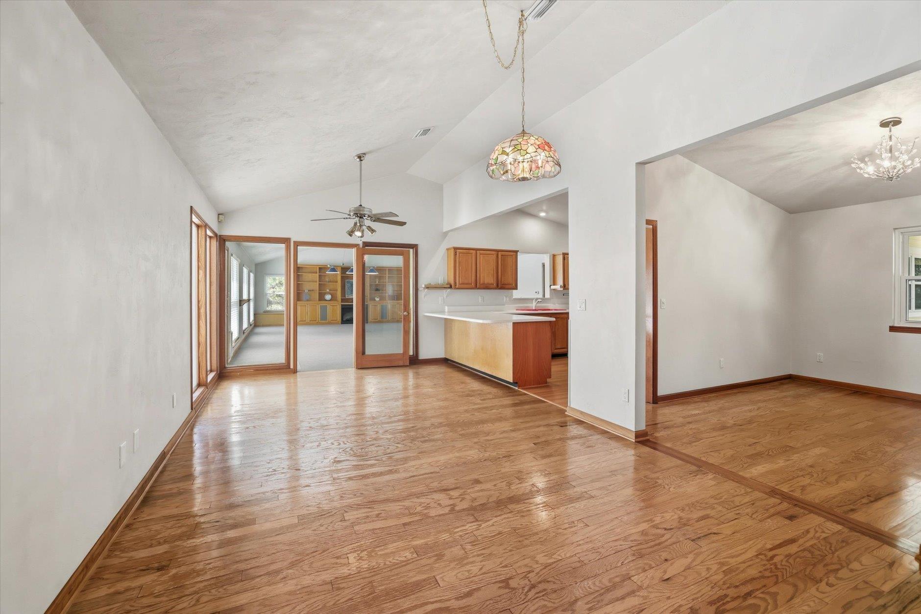 Tallahassee, Florida, 32303, United States, 4 Bedrooms Bedrooms, ,3 BathroomsBathrooms,Residential,For Sale,1964898