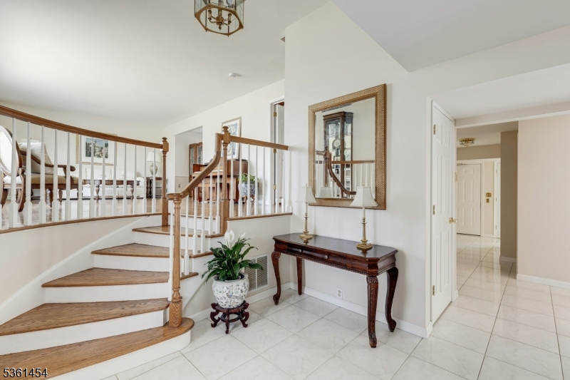 Berkeley Heights Twp., New Jersey, 07922, United States, 6 Bedrooms Bedrooms, ,4 BathroomsBathrooms,Residential,For Sale,1837487