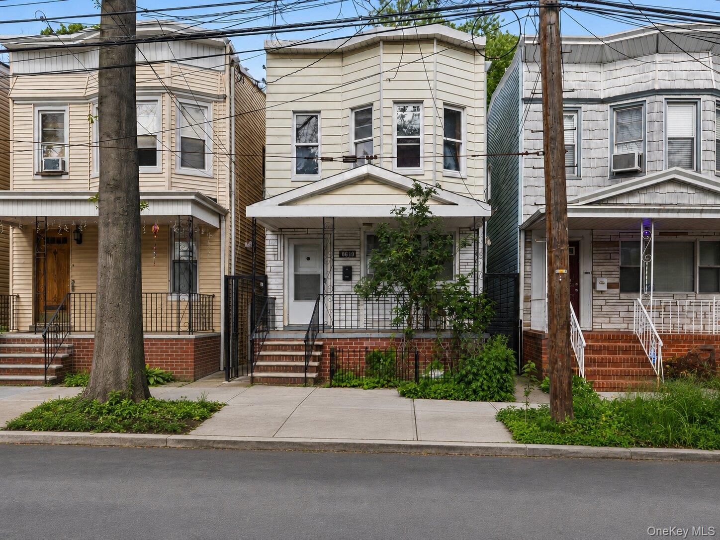79th St, Woodhaven, NY 11421