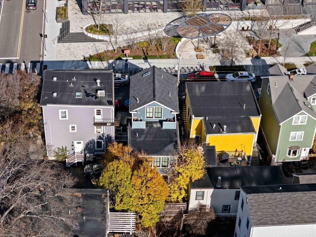 Cambridge, Massachusetts, 02141, United States, 4 Bedrooms Bedrooms, ,3 BathroomsBathrooms,Residential,For Sale,2001905