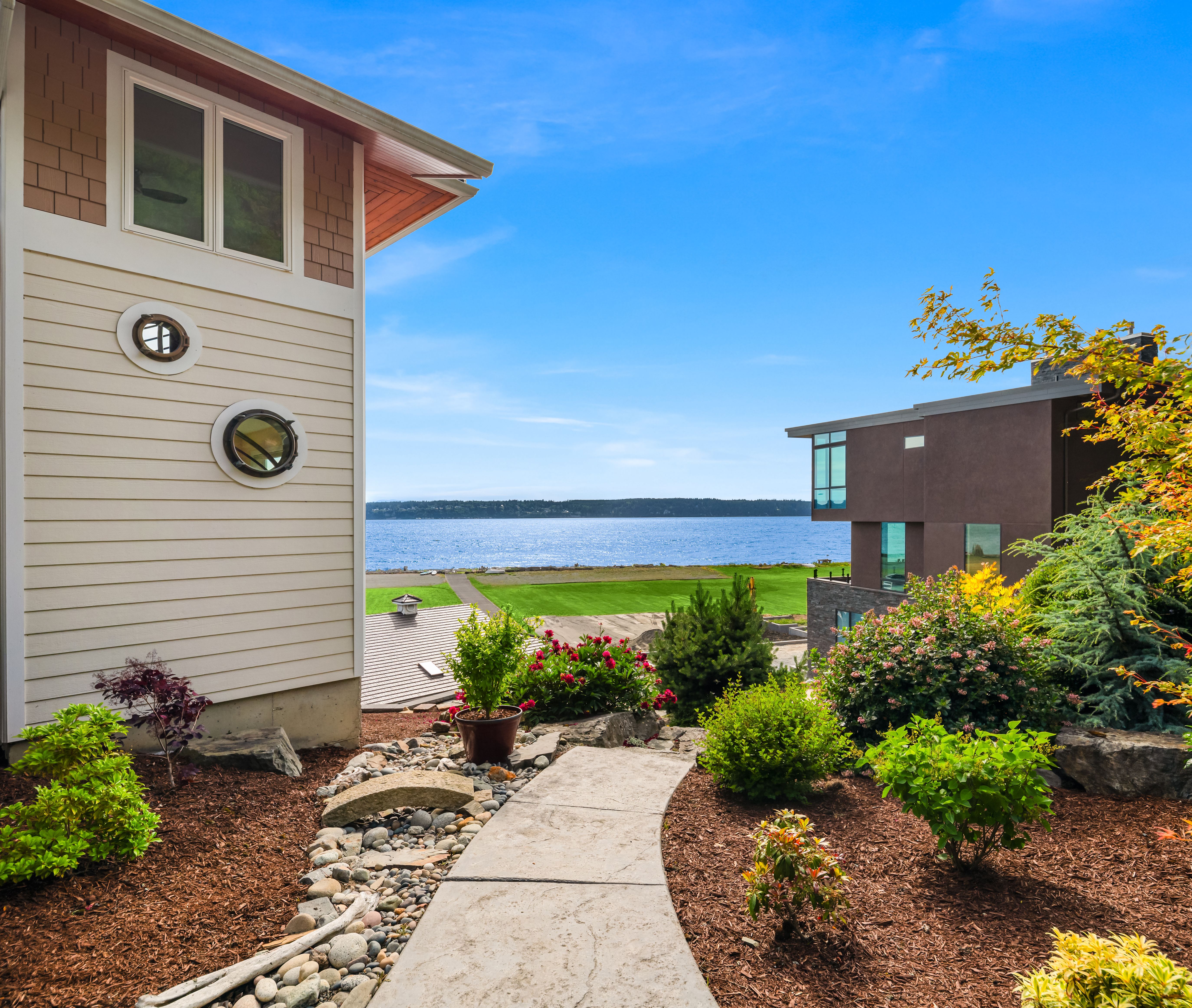  2106 Breezy Point Rd, Camano, WA 98282 - 物件實景