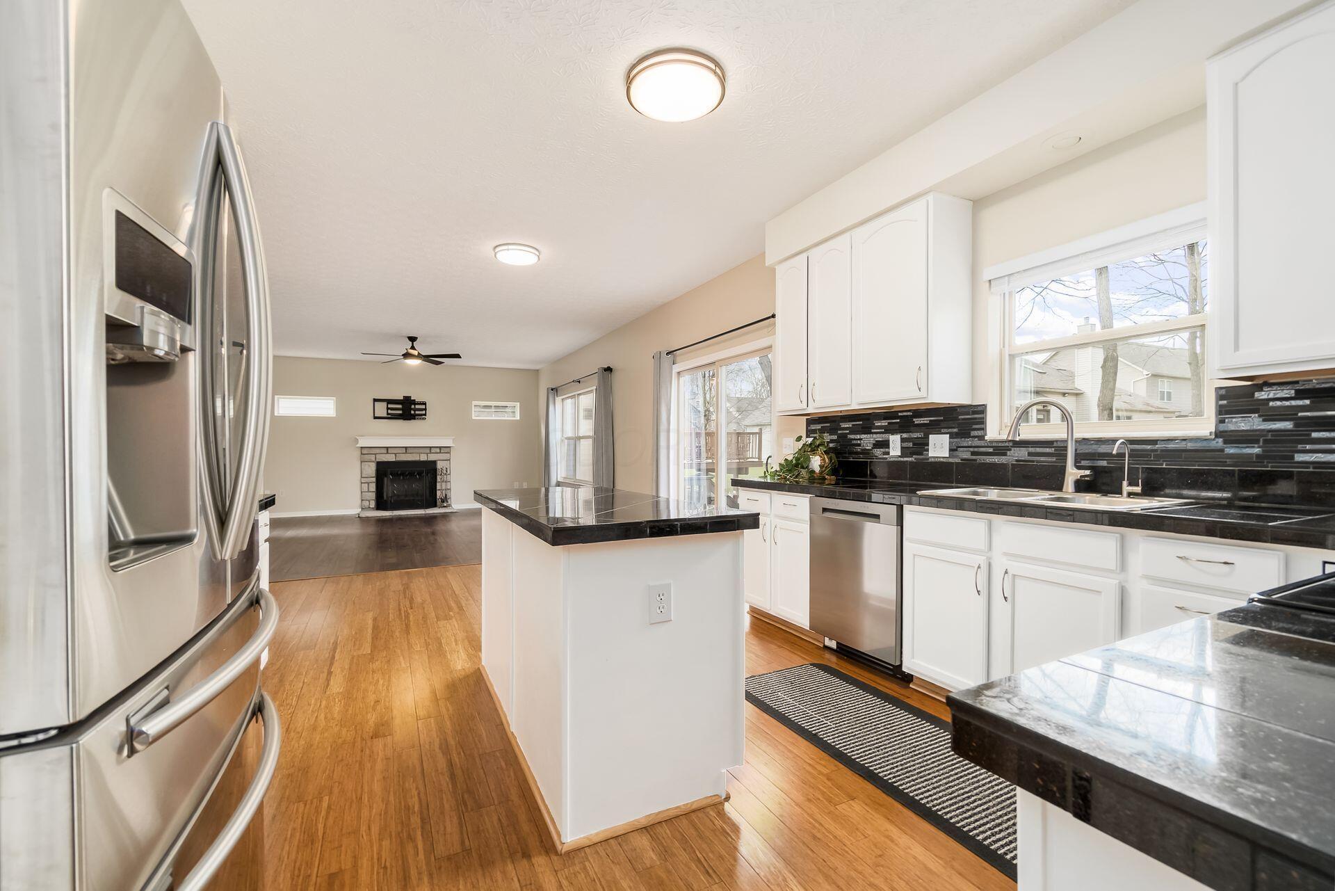 Powell, Ohio, 43065, United States, 4 Bedrooms Bedrooms, ,4 BathroomsBathrooms,Residential,For Sale,2003510