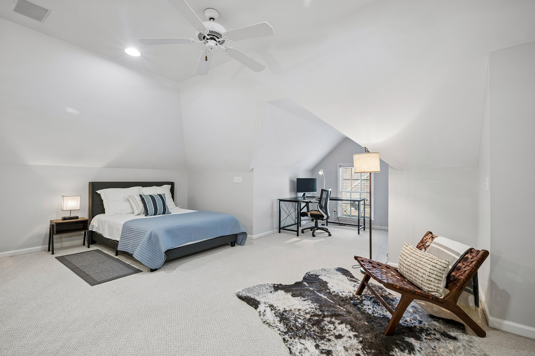  Stunning Cape Cod Residence in Sought-After Edmund Park - 物件實景