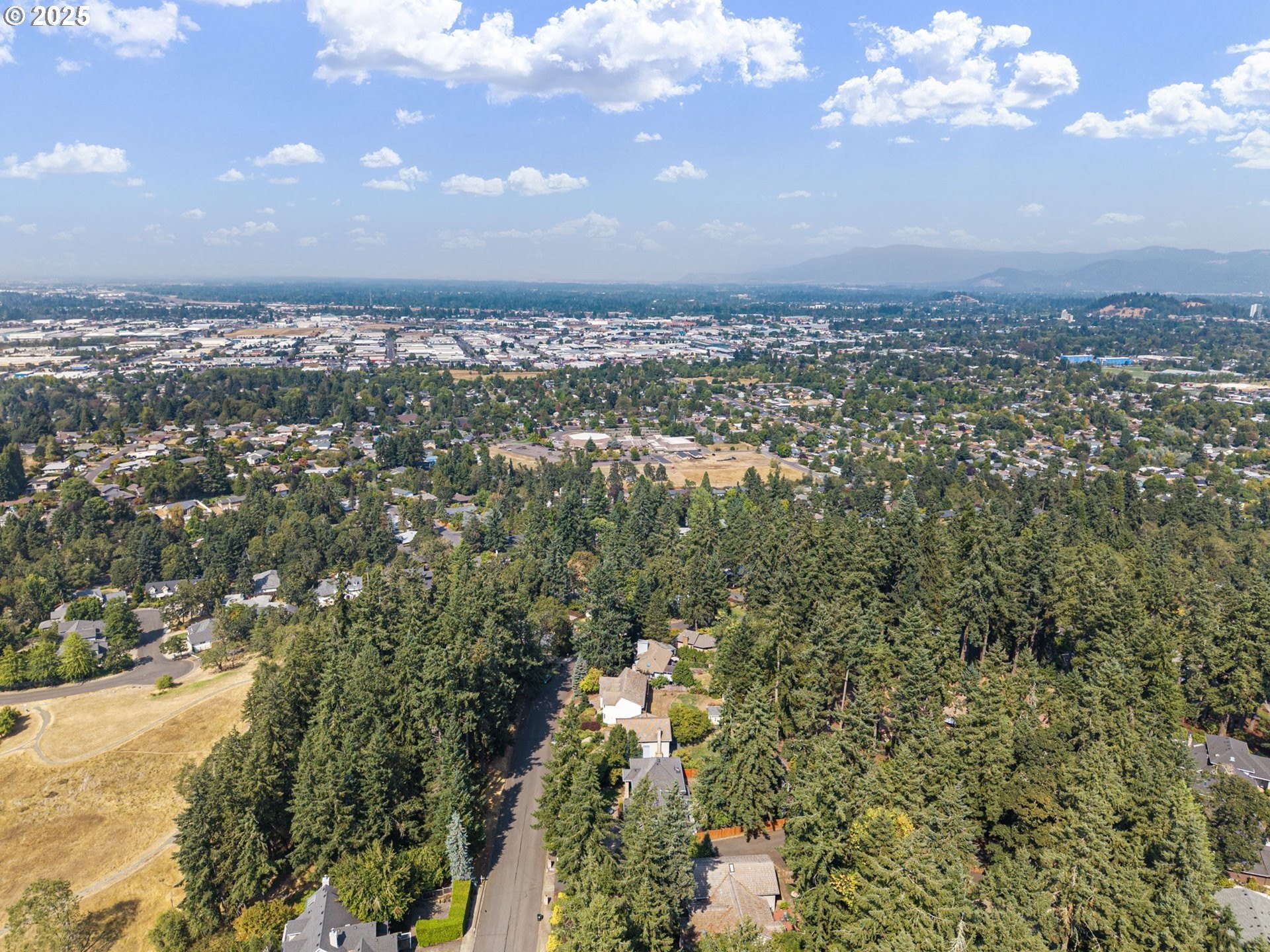 Eugene, Oregon, 97405, United States, 4 Bedrooms Bedrooms, ,3 BathroomsBathrooms,Residential,For Sale,1942174