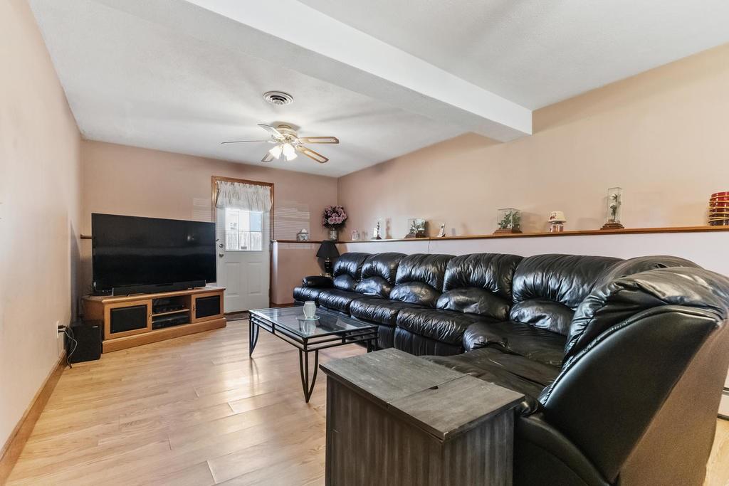 Malden, Massachusetts, 02148, United States, ,Residential,For Sale,1865038