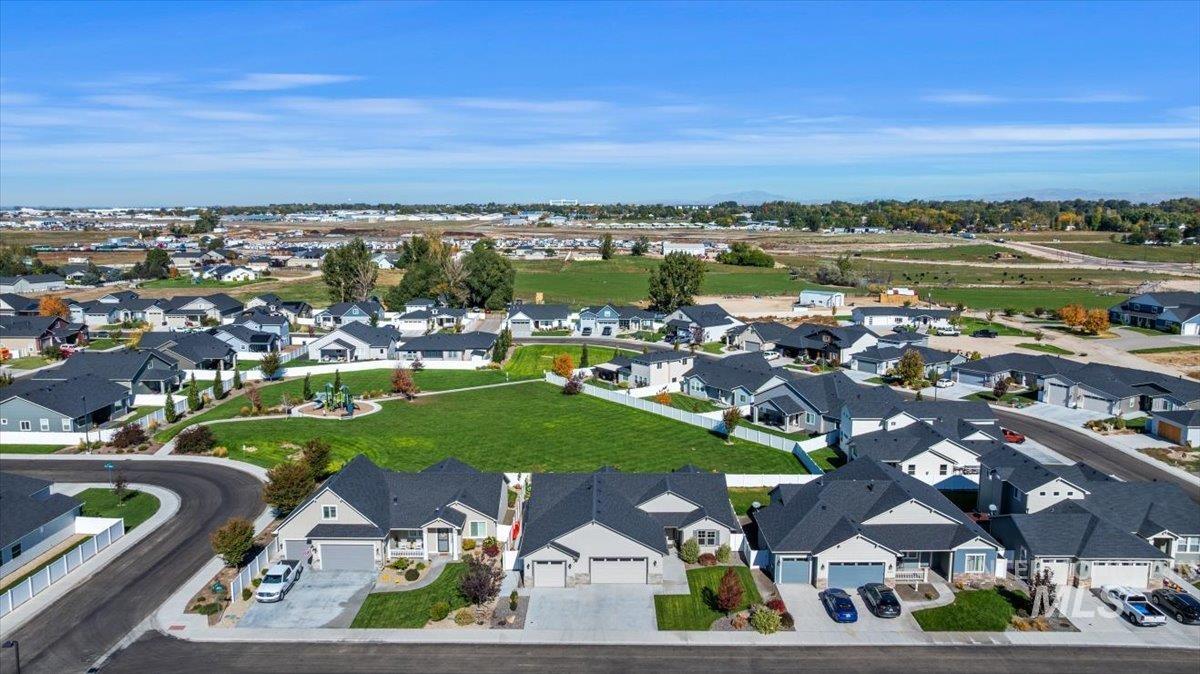 Nampa, Idaho, 83687, United States, 4 Bedrooms Bedrooms, ,Residential,For Sale,1970724