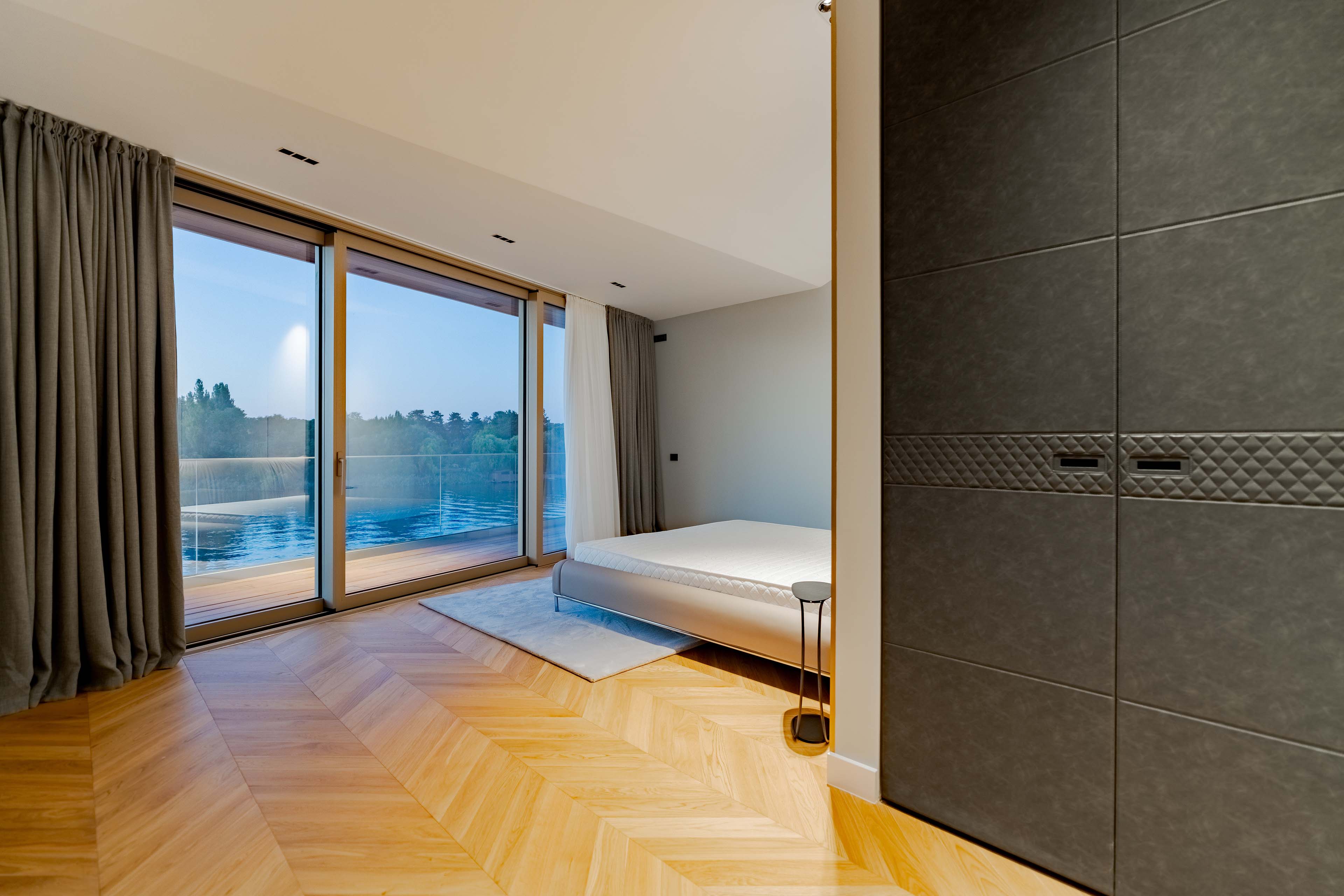  Unique Lakeside Villa on Snagov Lake, Romania - 物件實景