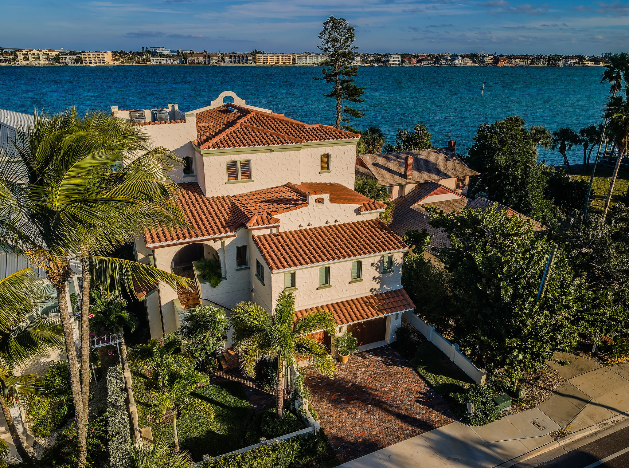 ST Pete Beach, Florida, 33706, United States, 5 Bedrooms Bedrooms, ,6 BathroomsBathrooms,Residential,For Sale,2006240