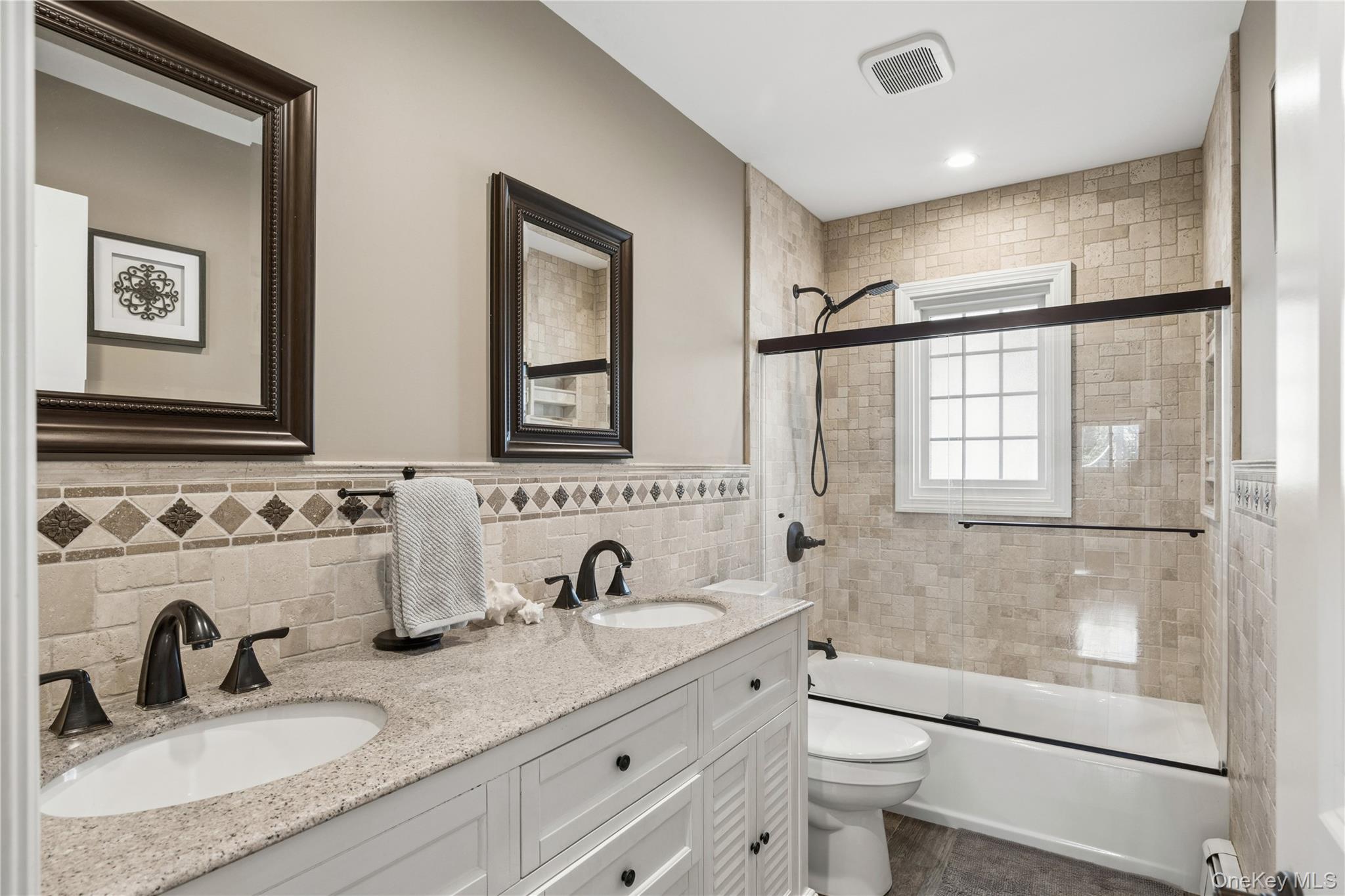  29 Voorhis Drive, Old Bethpage, NY, 11804 - 物件實景