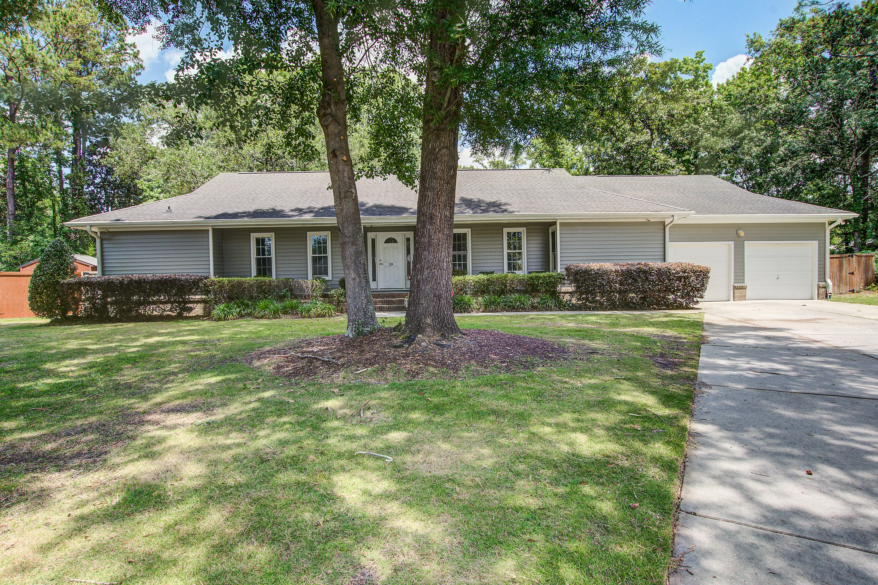 Hanahan, South Carolina, 29410, United States, 3 Bedrooms Bedrooms, ,3 BathroomsBathrooms,Residential,For Sale,1819163