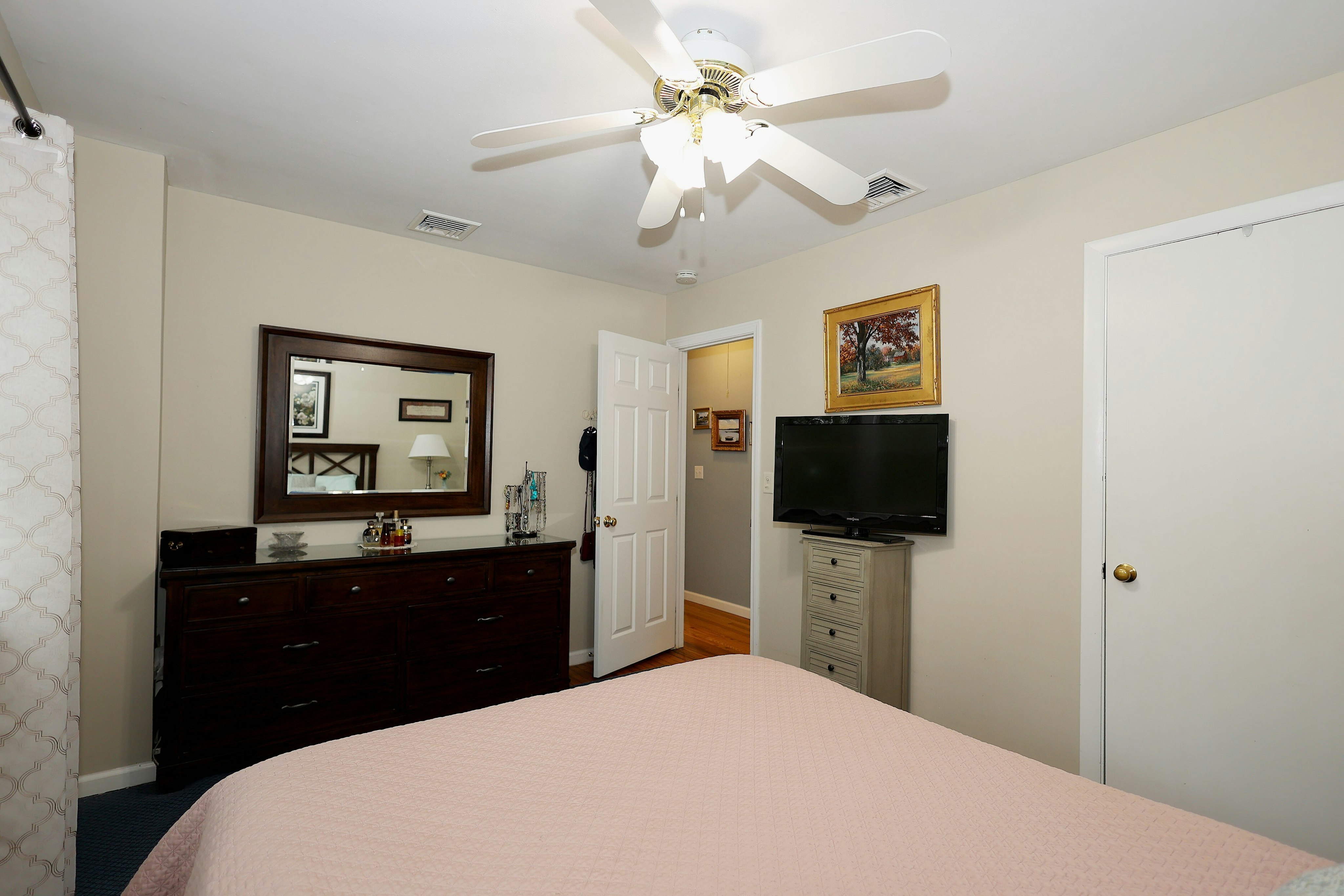  Totally Updated, Sun-Filled Home, on a Quiet Cul de Sac - 物件實景