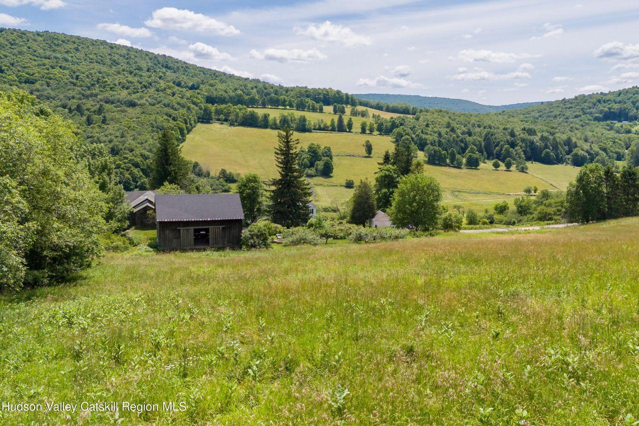 Bovina, New York, 13740, United States, 4 Bedrooms Bedrooms, ,2 BathroomsBathrooms,Residential,For Sale,1826483