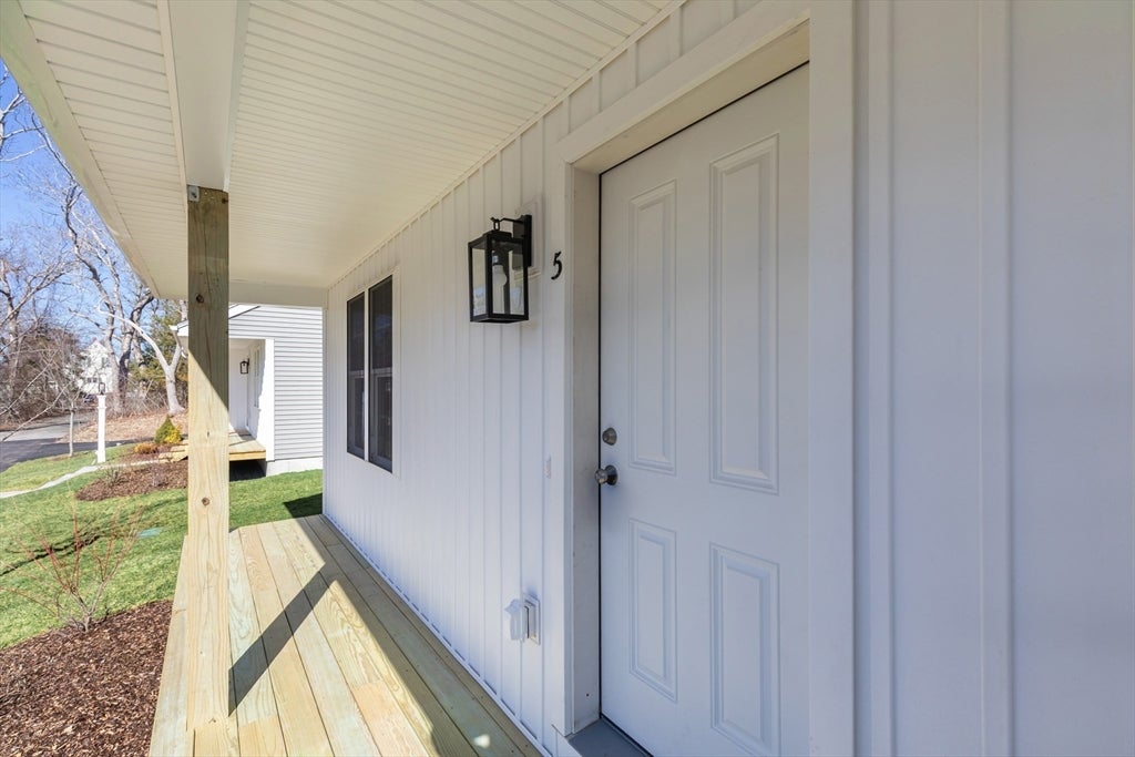 Plymouth, Massachusetts, 02360, United States, 3 Bedrooms Bedrooms, ,4 BathroomsBathrooms,Residential,For Sale,2048431