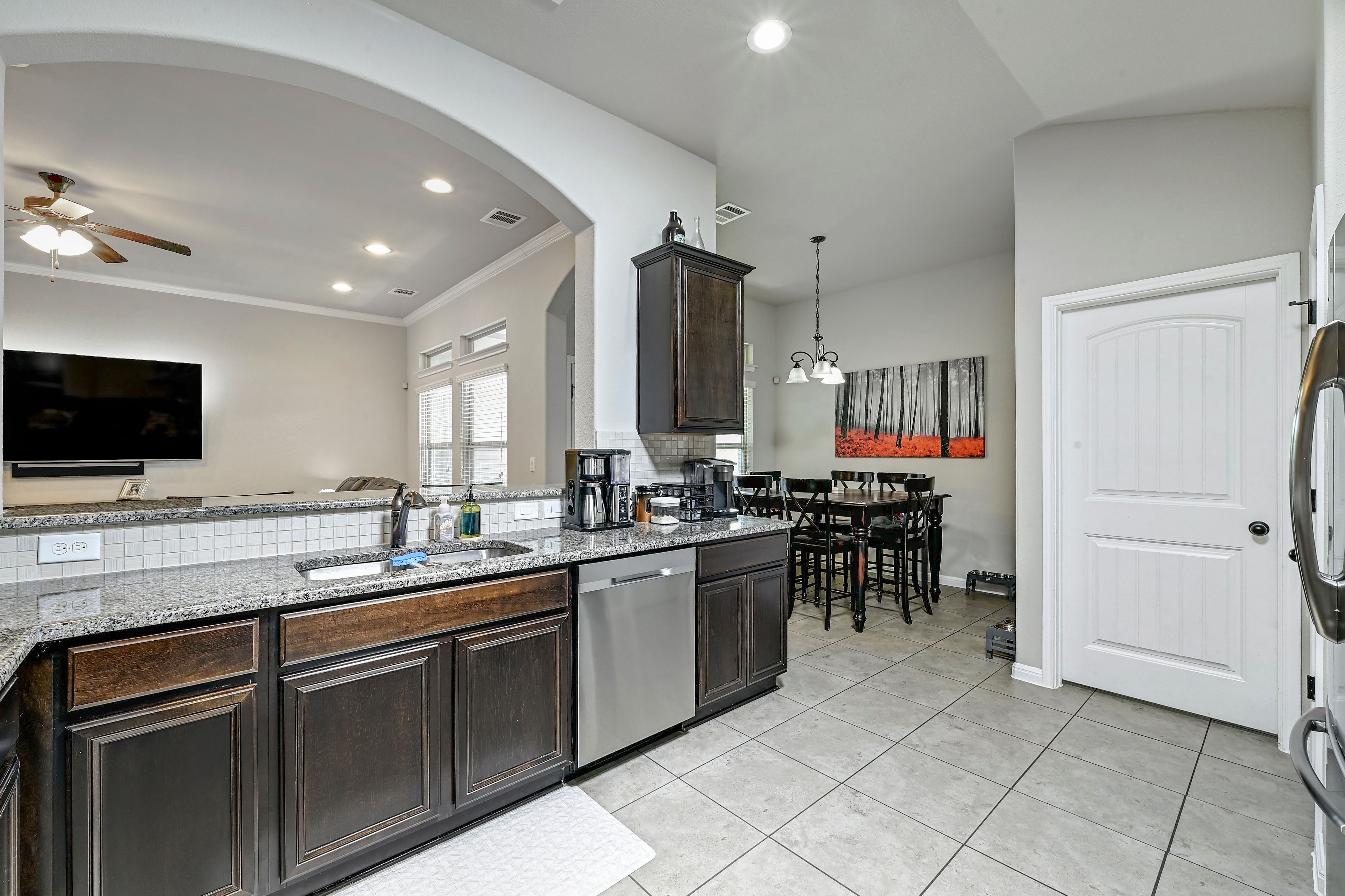  Rare 3-Car Garage + Corner Lot in Highland Park - 物件實景