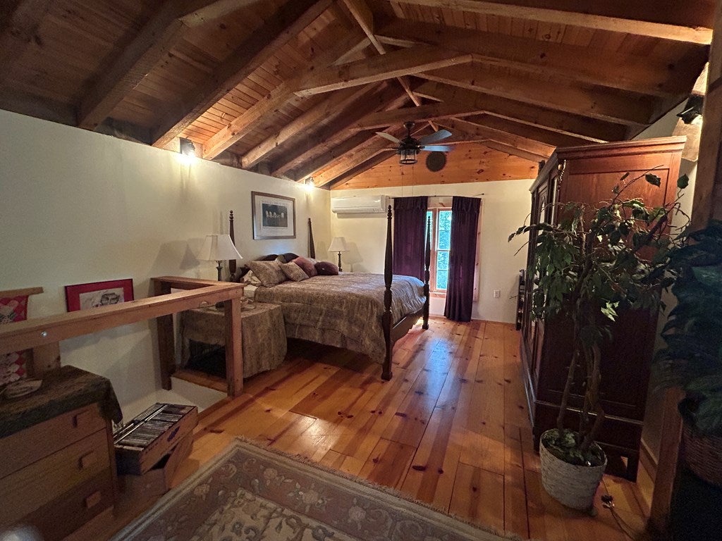 Blue Ridge, Georgia, 30513, United States, 3 Bedrooms Bedrooms, ,3 BathroomsBathrooms,Residential,For Sale,1954403