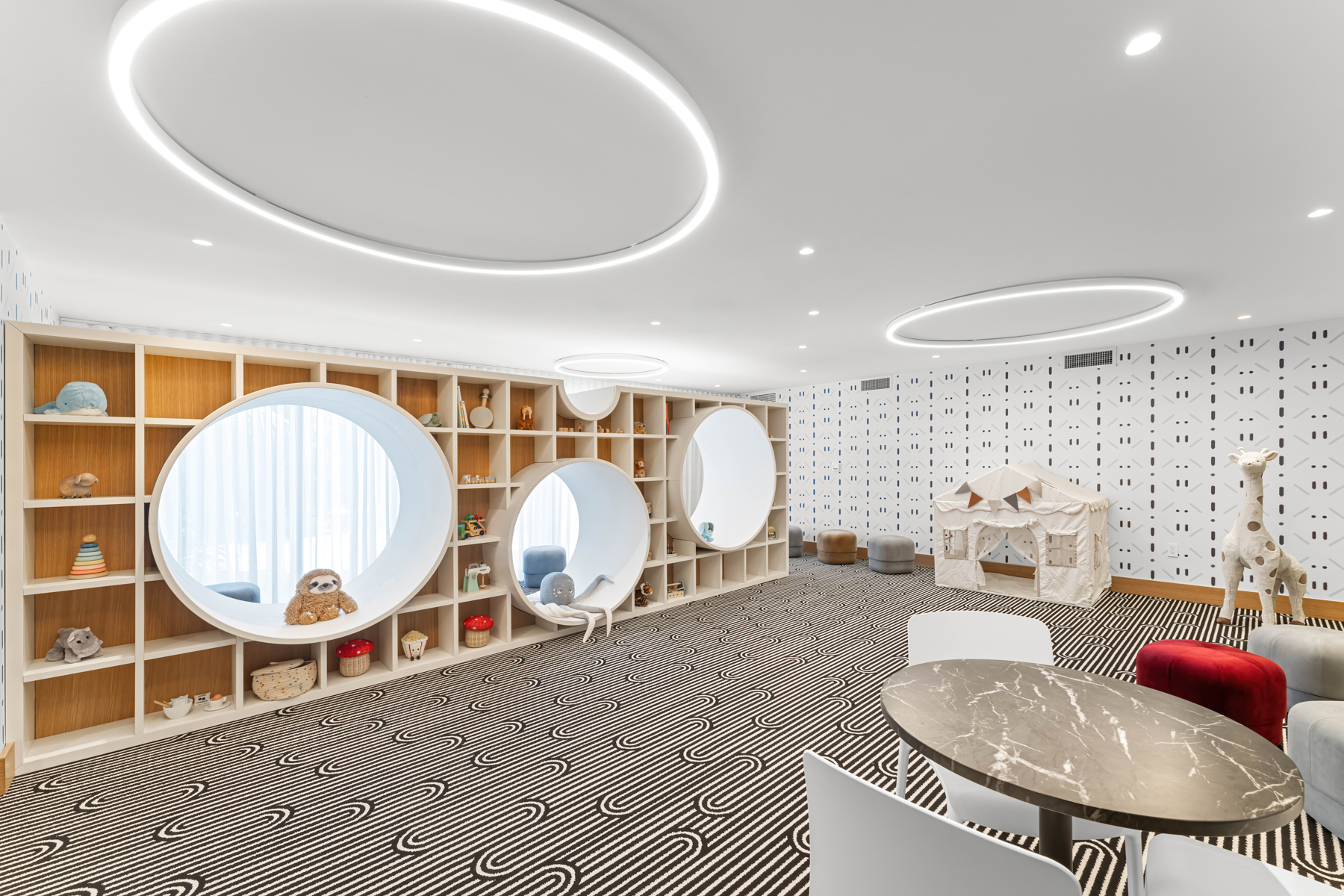  2678 Tigertail Ave, Miami, FL, 33133 - 物件實景