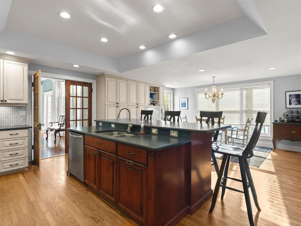 Eustis, Florida, 32736, United States, 6 Bedrooms Bedrooms, ,6 BathroomsBathrooms,Residential,For Sale,1805278
