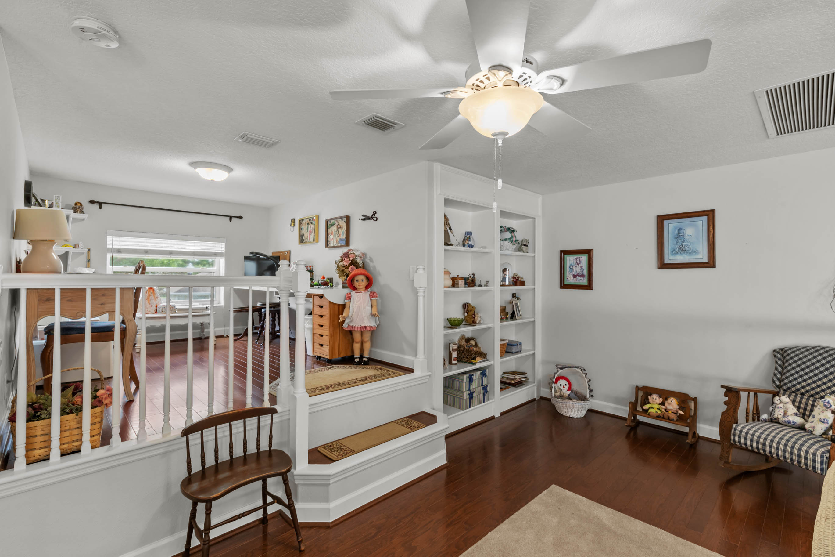 Eustis, Florida, 32736, United States, 3 Bedrooms Bedrooms, ,4 BathroomsBathrooms,Residential,For Sale,2013226