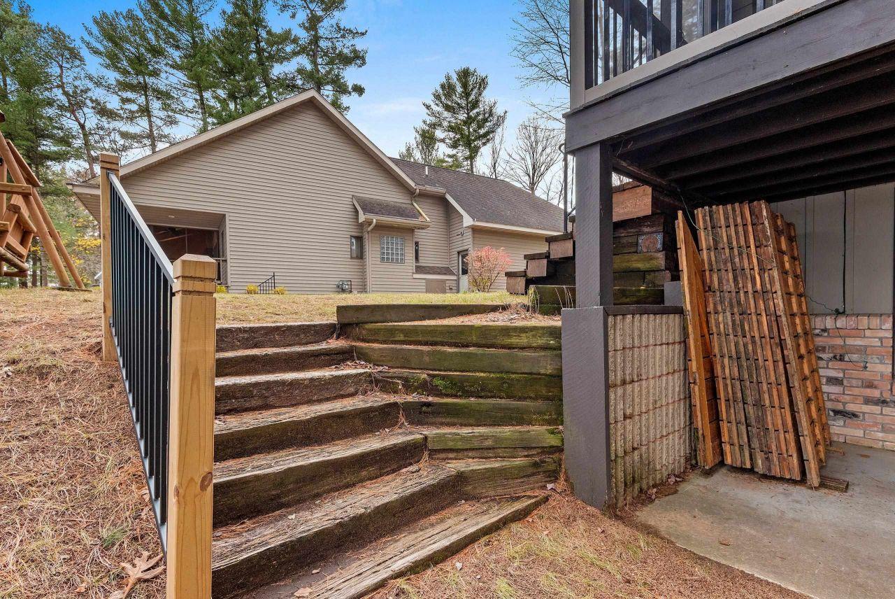 CLINTONVILLE, Wisconsin, 54929, United States, 3 Bedrooms Bedrooms, ,1 BathroomBathrooms,Residential,For Sale,1828359