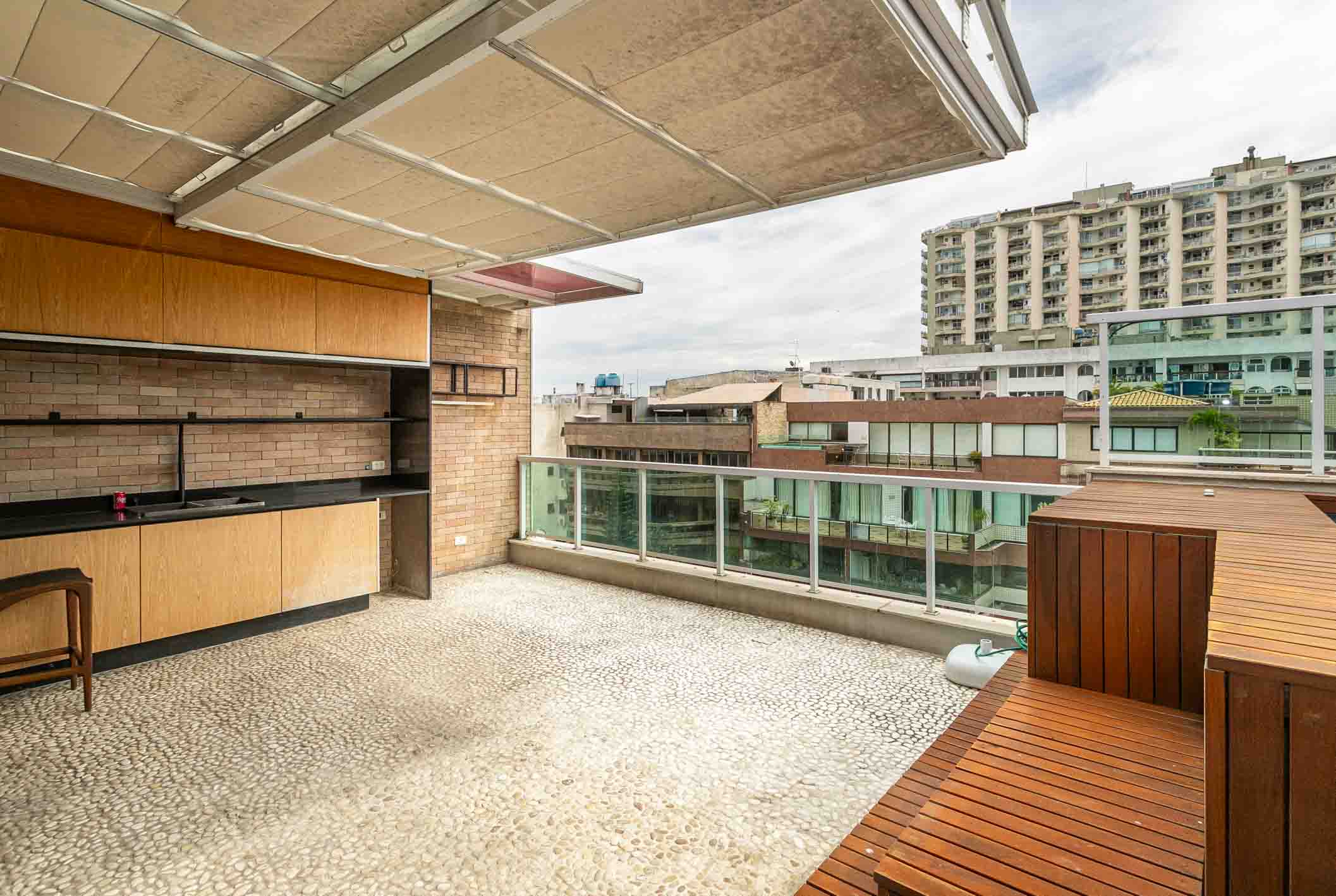  Renovated penthouse with four bedrooms near the beach - 物件實景