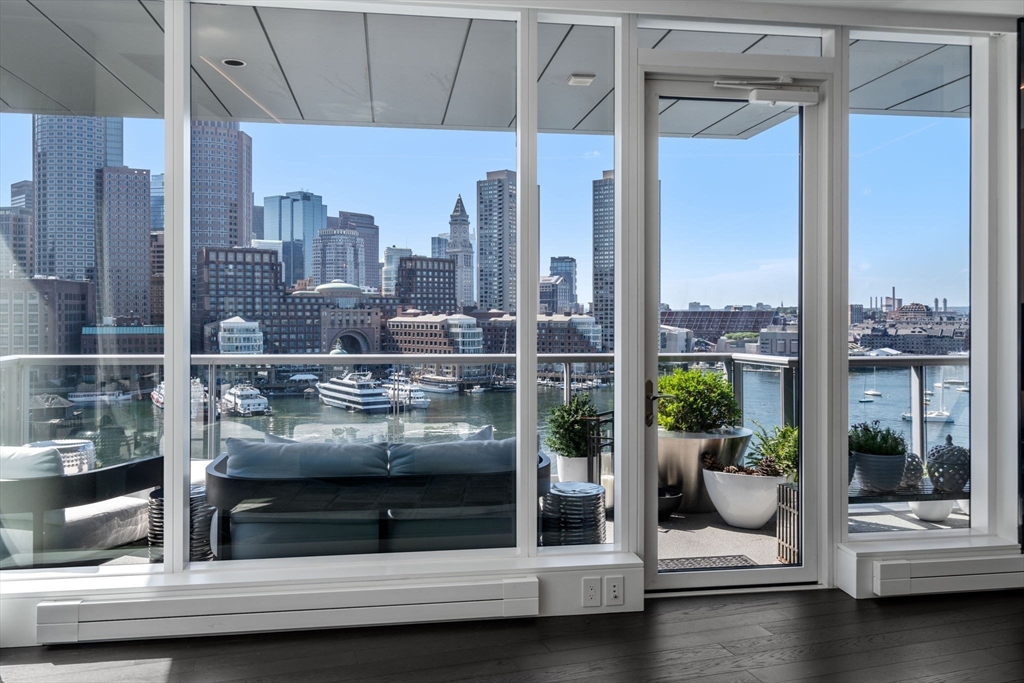 Boston, Massachusetts, 02210, United States, 3 Bedrooms Bedrooms, ,4 BathroomsBathrooms,Residential,For Sale,1885847