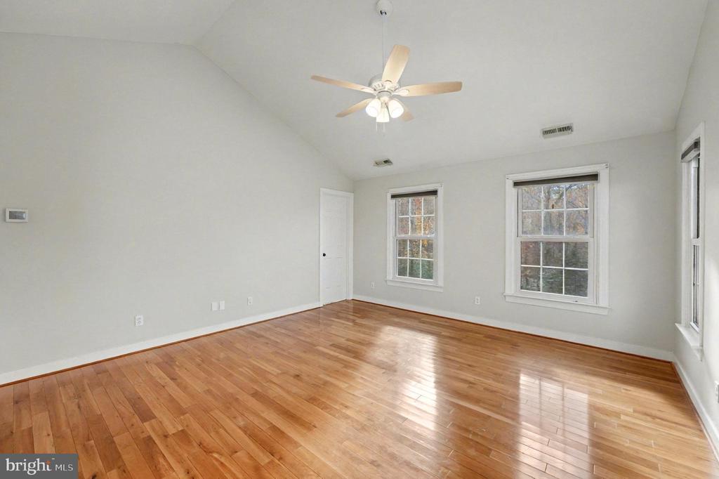 Fredericksburg, Virginia, 22407, United States, 4 Bedrooms Bedrooms, ,3 BathroomsBathrooms,Residential,For Sale,1991139