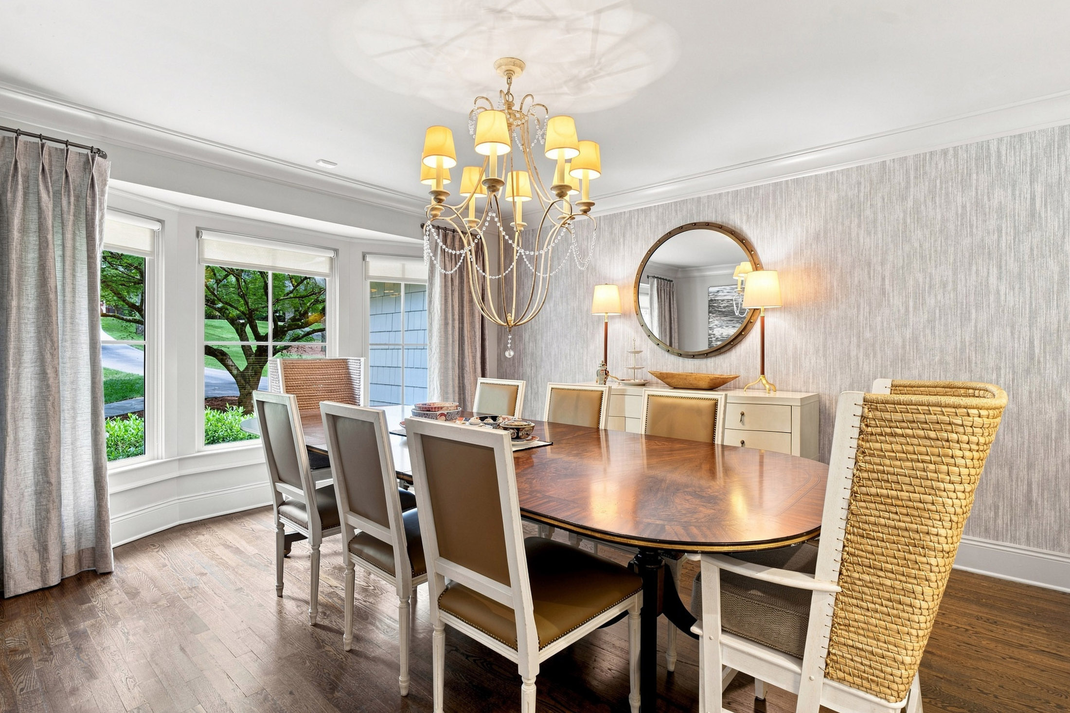  Thoughtfully Designed and Renovated Home in Londonberry Estates - 物件實景