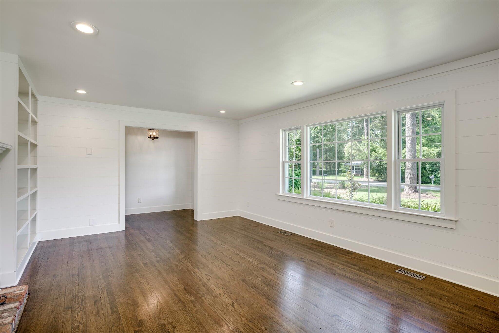 Aiken, South Carolina, 29801, United States, 3 Bedrooms Bedrooms, ,3 BathroomsBathrooms,Residential,For Sale,1849838