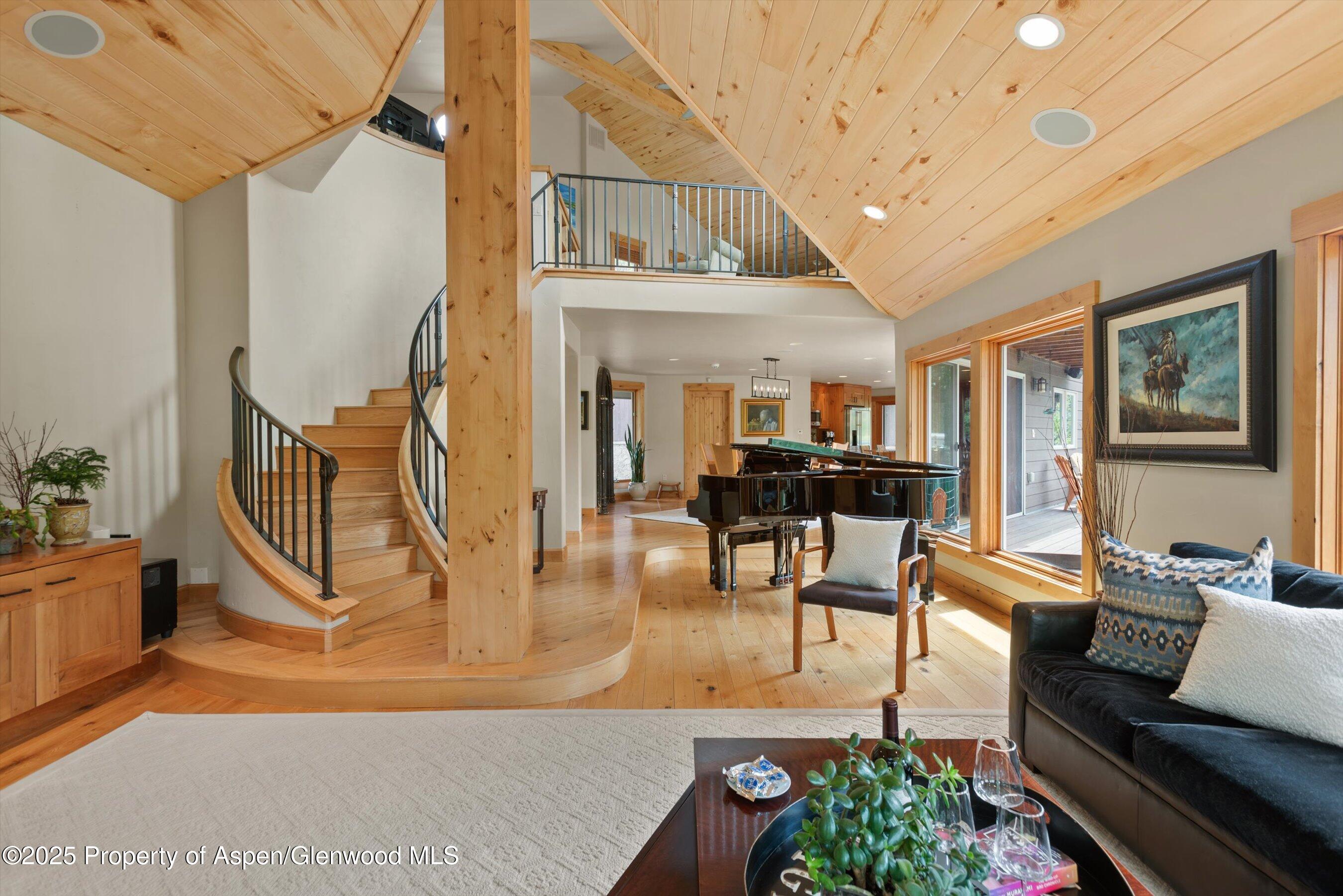 Snowmass Village, Colorado, 81615, United States, 3 Bedrooms Bedrooms, ,3 BathroomsBathrooms,Residential,For Sale,1874657