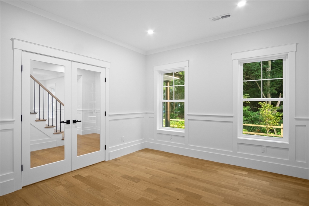 Attleboro, Massachusetts, 02703, United States, 4 Bedrooms Bedrooms, ,3 BathroomsBathrooms,Residential,For Sale,1905664