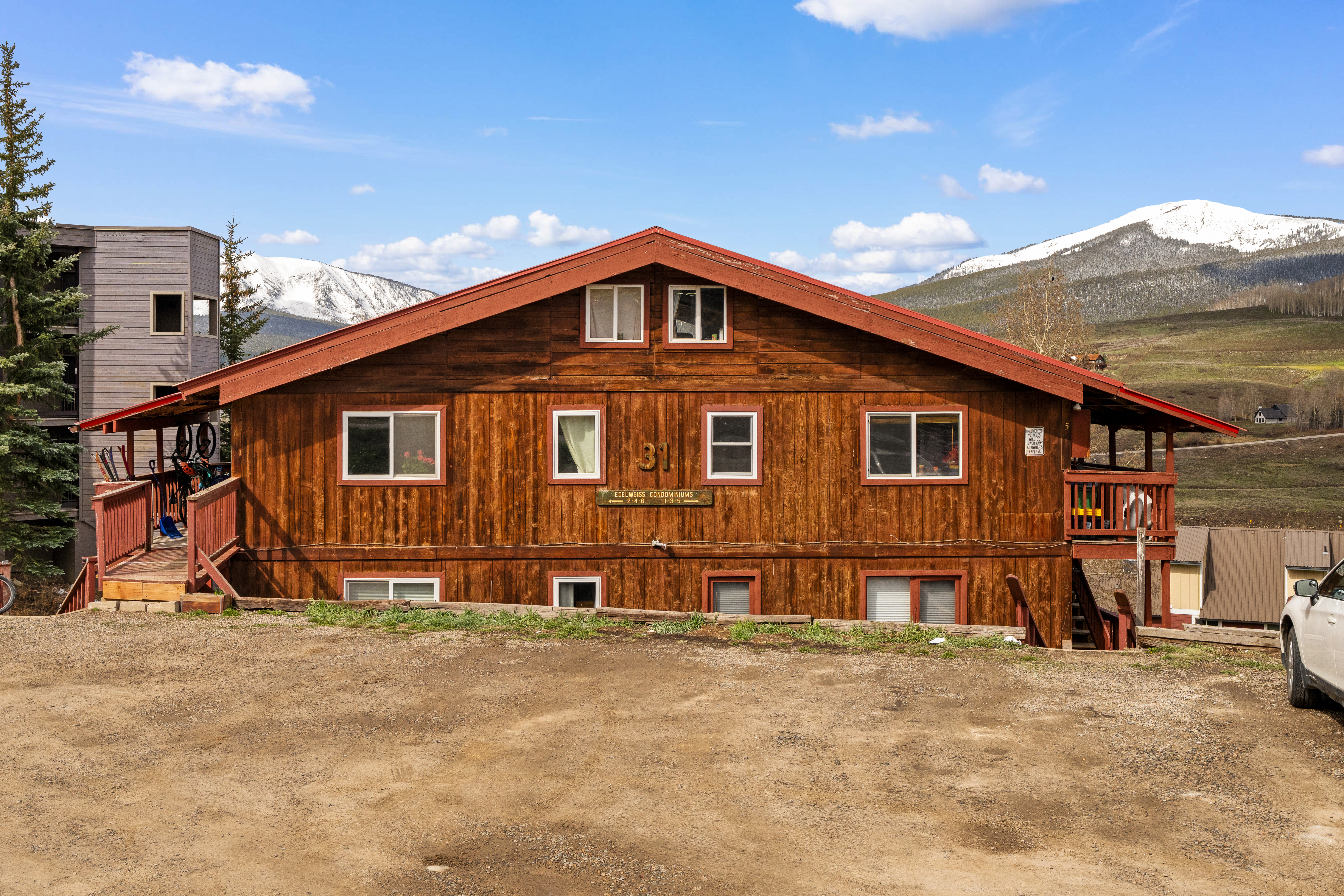  Turnkey Mountain Retreat - 物件實景