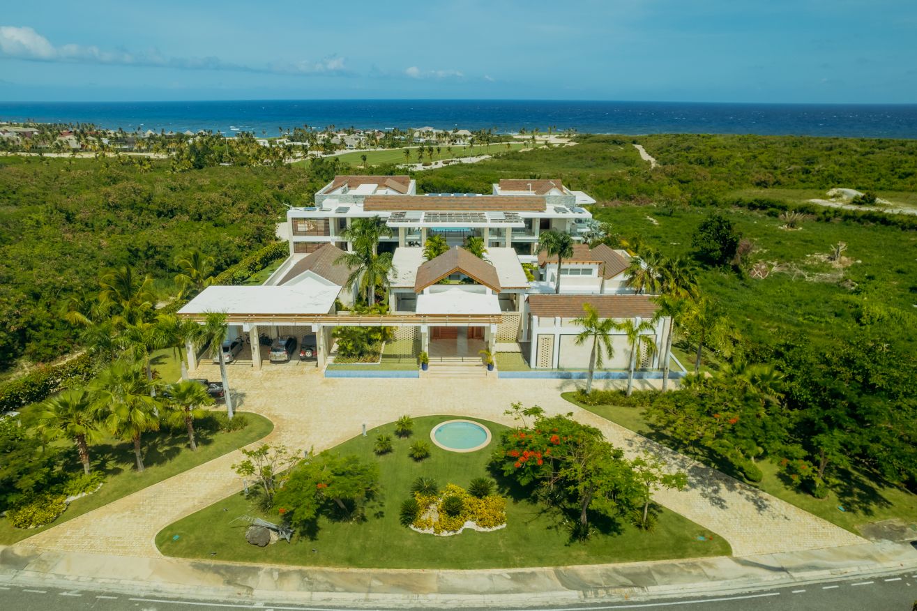 Luxurious 6-Bedroom Cap Cana Villa With Fabulous O, Cap Cana, DO, 6 Bedrooms Bedrooms, ,7 BathroomsBathrooms,Residential,For Sale,Luxurious 6-Bedroom Cap Cana Villa With Fabulous O,1583962
