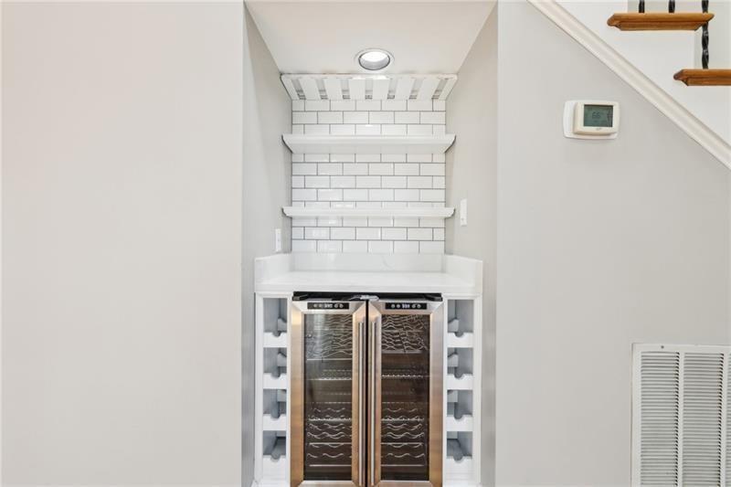 Buford, Georgia, 30518, United States, 6 Bedrooms Bedrooms, ,5 BathroomsBathrooms,Residential,For Sale,1976033