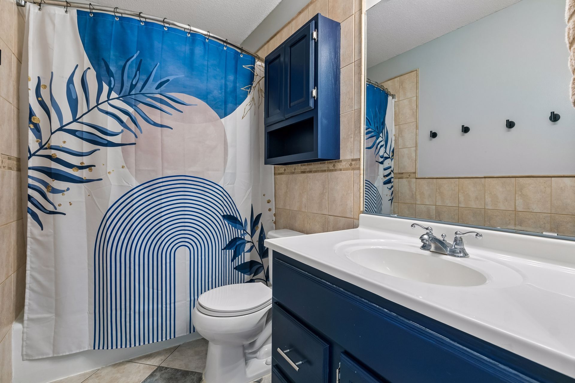  A Light-Filled Home Near Rolling Oaks Park - 物件實景