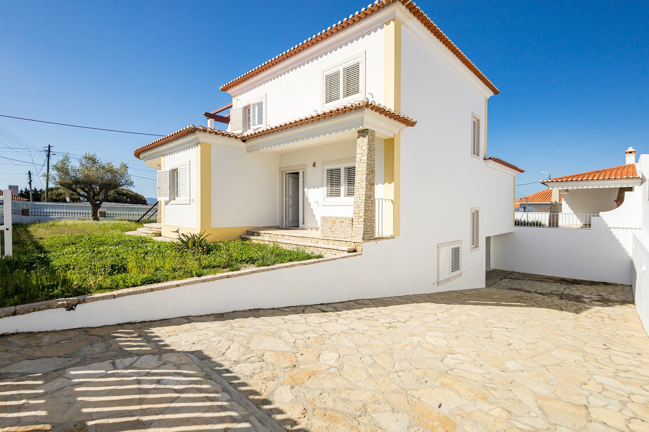 Sintra, Lisbon, 2705-605, PT, 4 Bedrooms Bedrooms, ,3 BathroomsBathrooms,Residential,For Sale,1793258