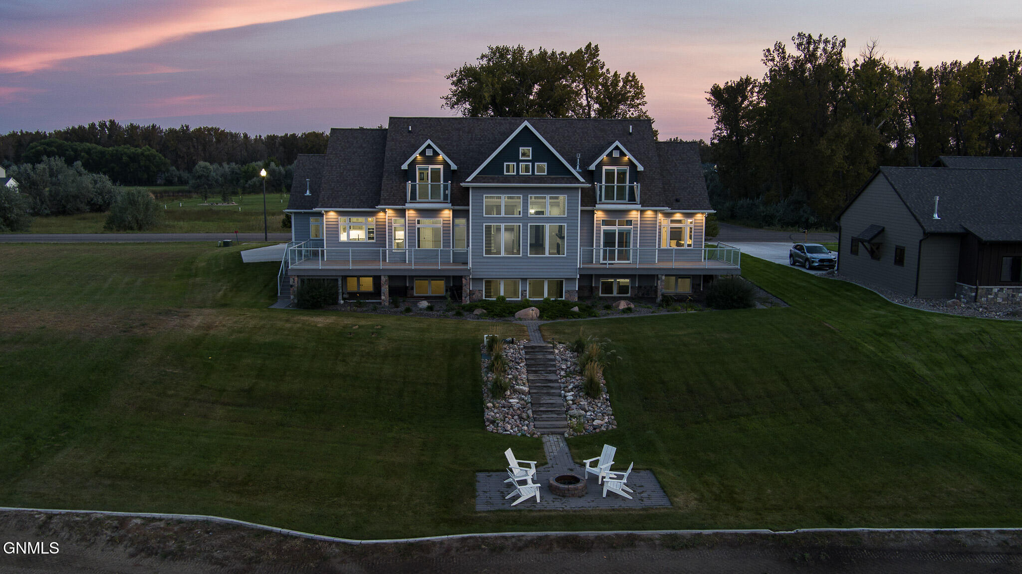 Bismarck, North Dakota, 58504, United States, 6 Bedrooms Bedrooms, ,4 BathroomsBathrooms,Residential,For Sale,1982102