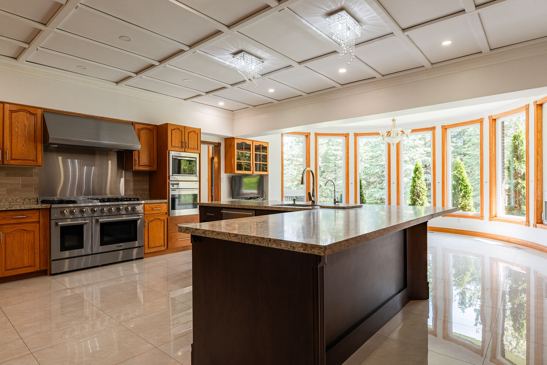 Prestigious King City Bungalow - 物件實景
