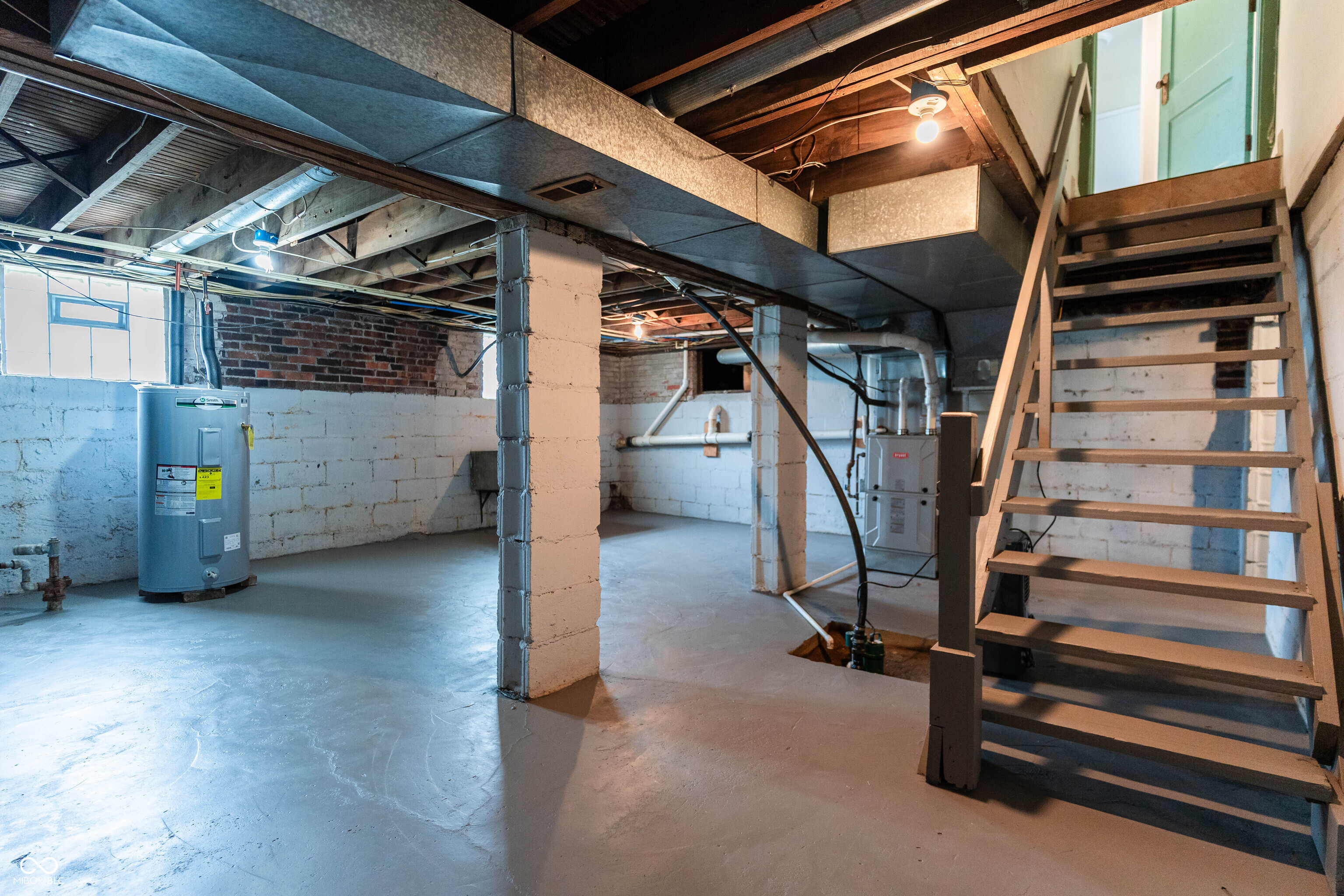 Indianapolis, Indiana, 46268, United States, 4 Bedrooms Bedrooms, ,2 BathroomsBathrooms,Residential,For Sale,1981741