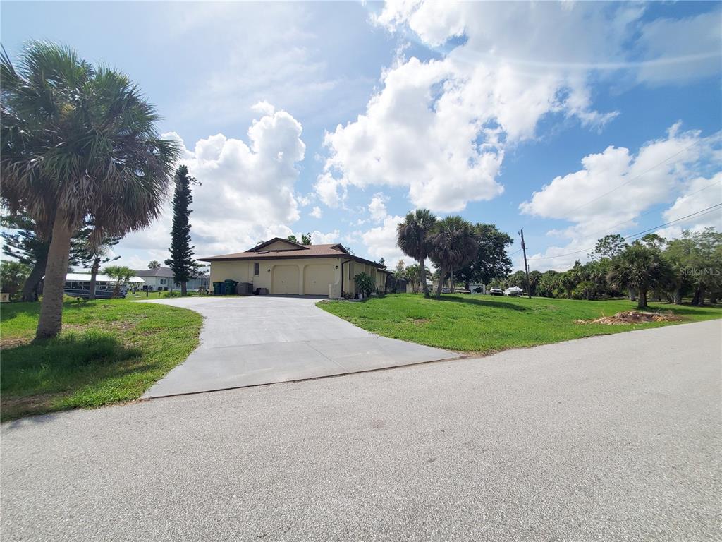 Punta Gorda, Florida, 33983, United States, 3 Bedrooms Bedrooms, ,2 BathroomsBathrooms,Residential,For Sale,1982915