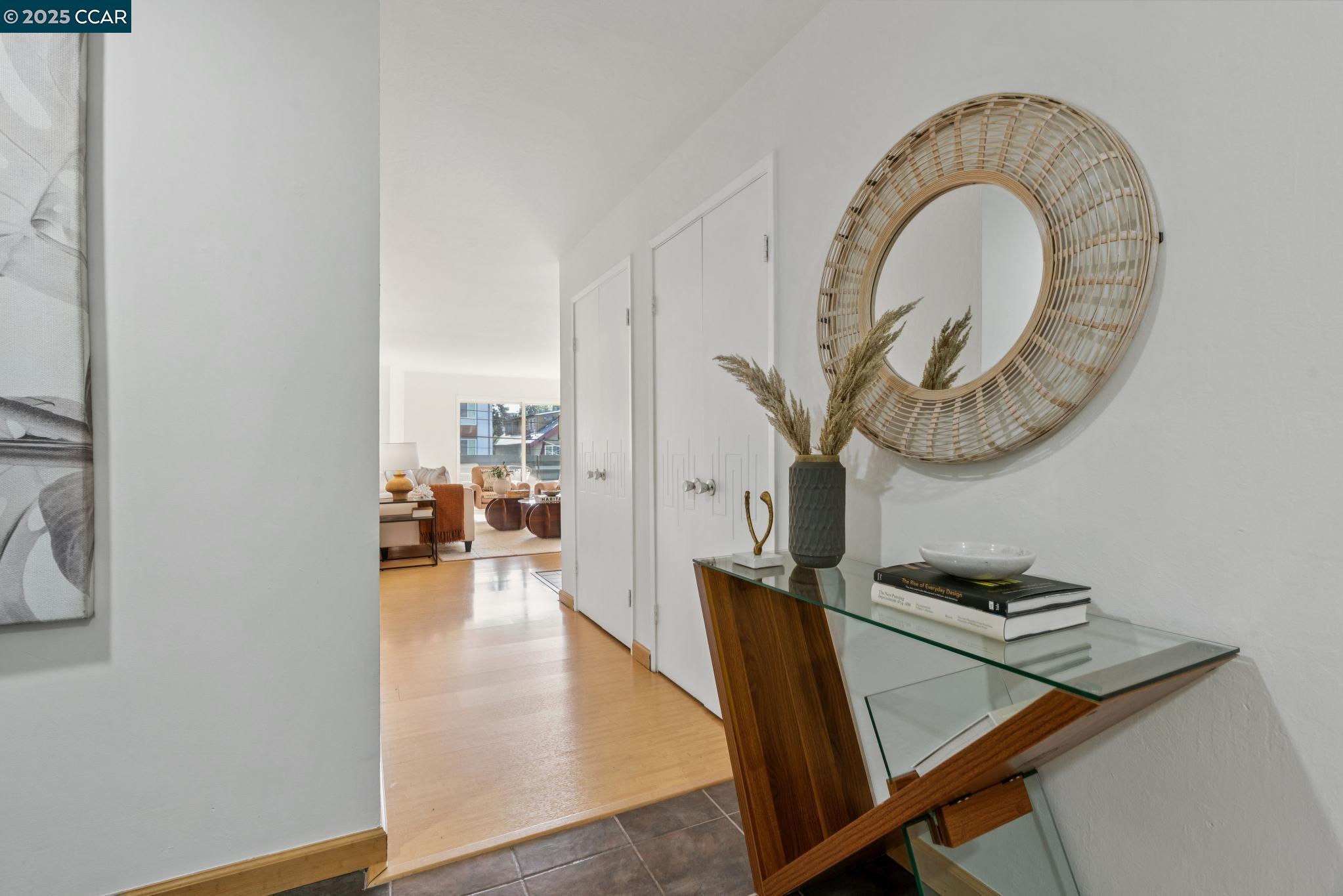 Oakland, California, 94610, United States, 2 Bedrooms Bedrooms, ,2 BathroomsBathrooms,Residential,For Sale,1984718