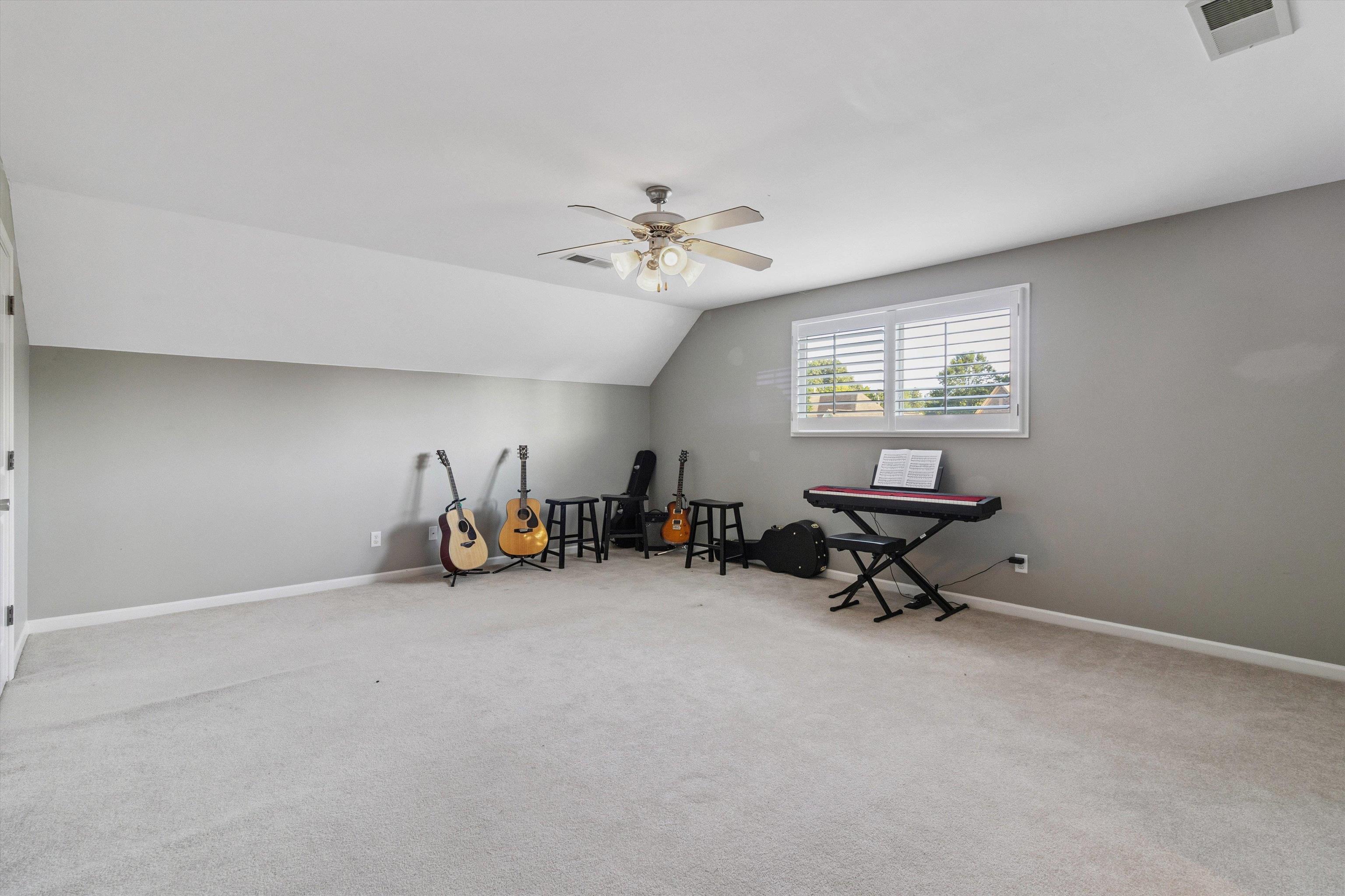 Collierville, Tennessee, 38017, United States, 5 Bedrooms Bedrooms, ,3 BathroomsBathrooms,Residential,For Sale,1907336